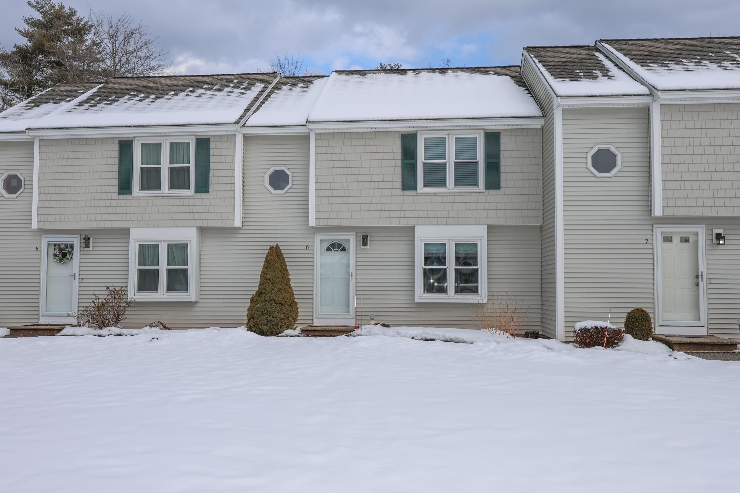6 Scott Ln, Sandown, NH 03873