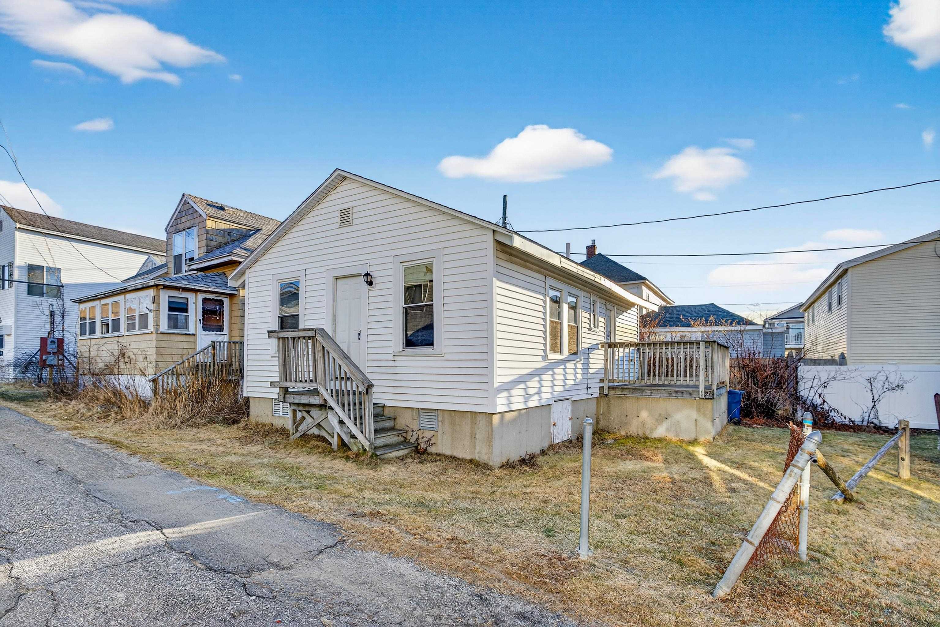 27 Kentville Ter, Hampton, NH 03842