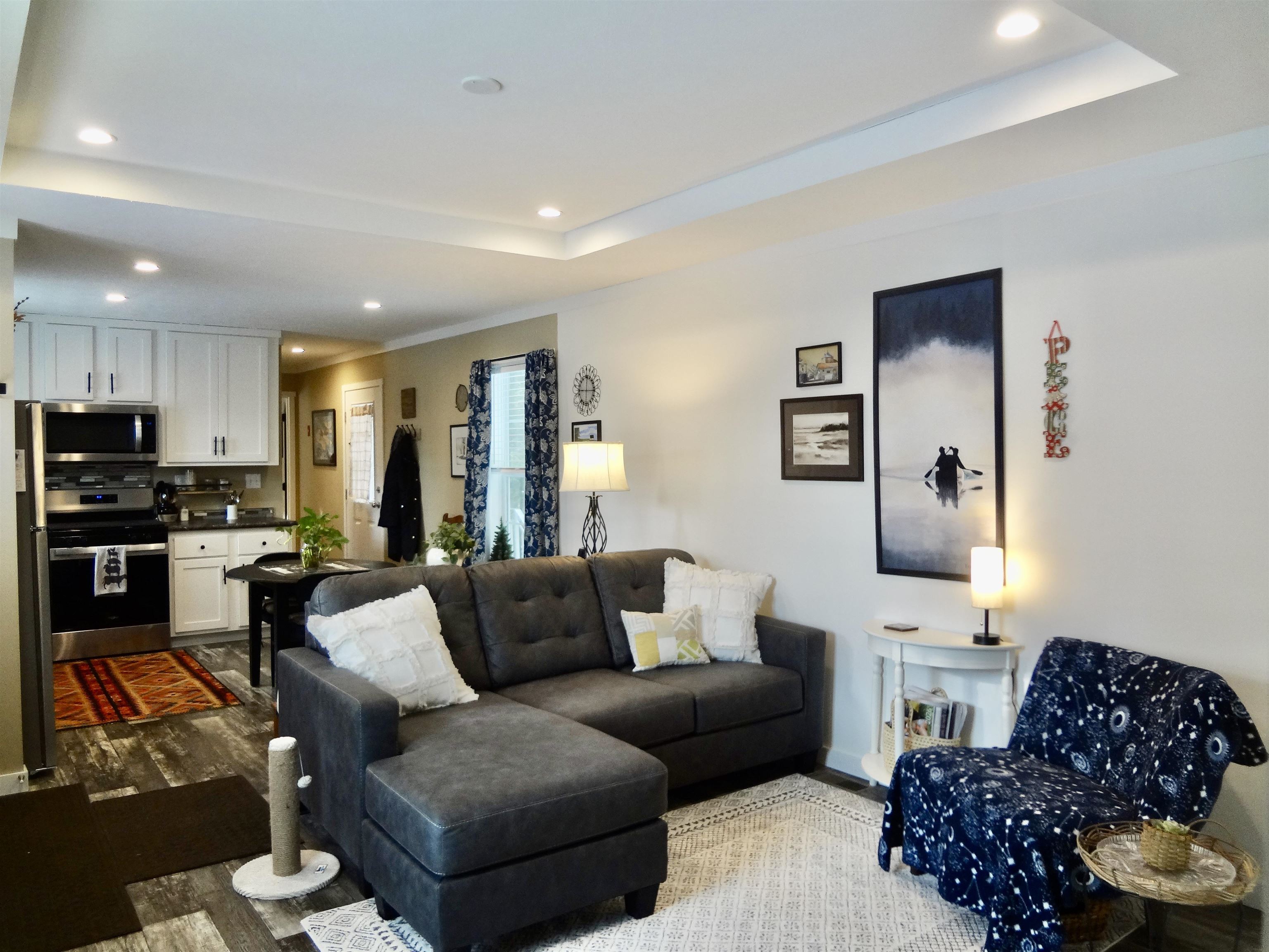 344 Old Lakeshore Rd, Gilford, NH 03249