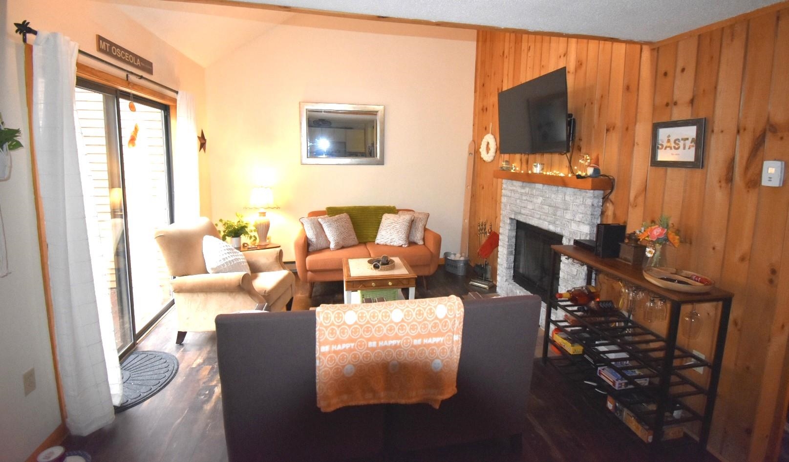 8 Streamside Rd, Campton, NH 03223