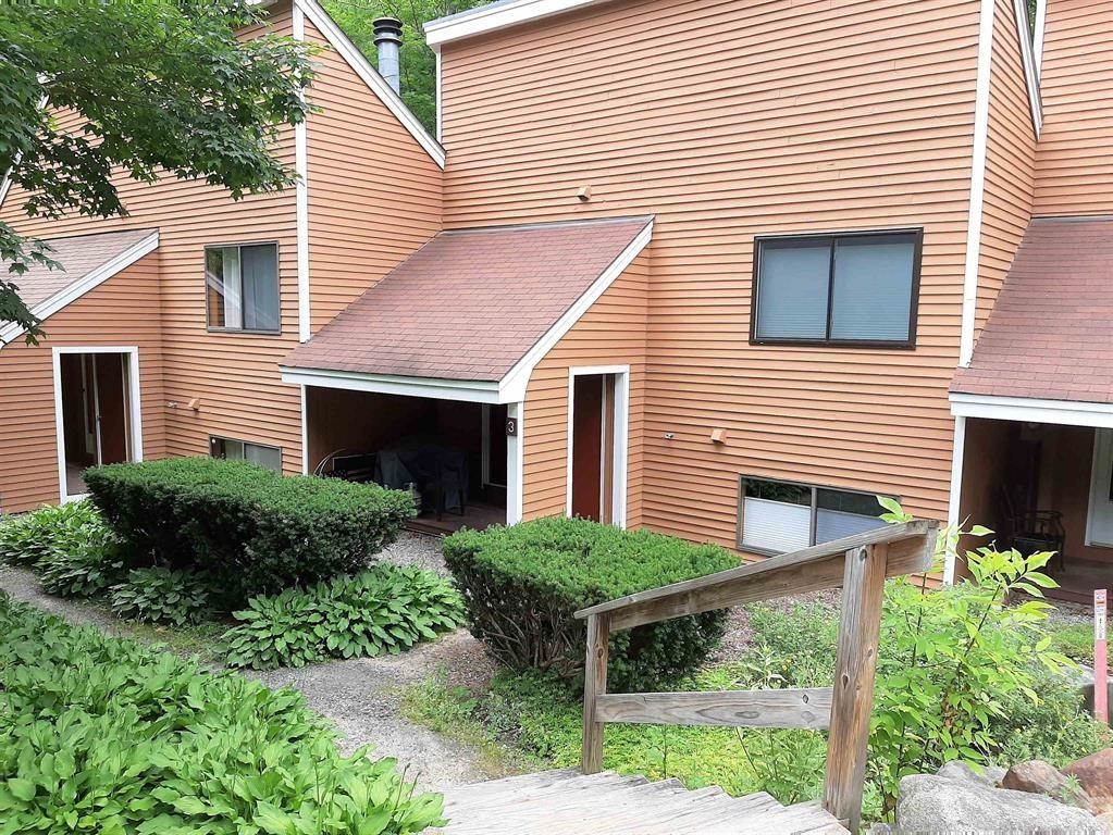 8 Streamside Rd, Campton, NH 03223