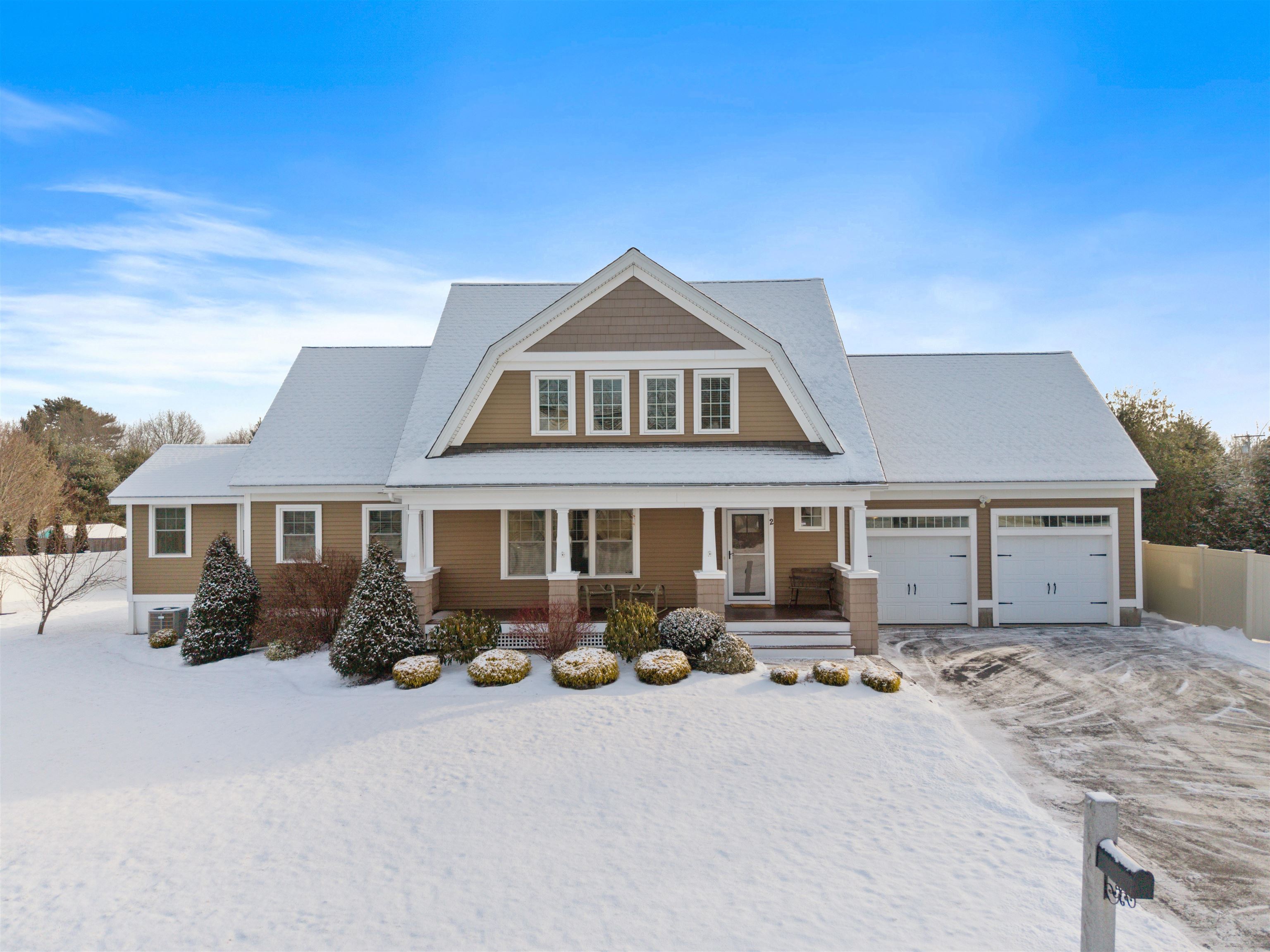 2 Hilliard Dr, Hampton, NH 03842