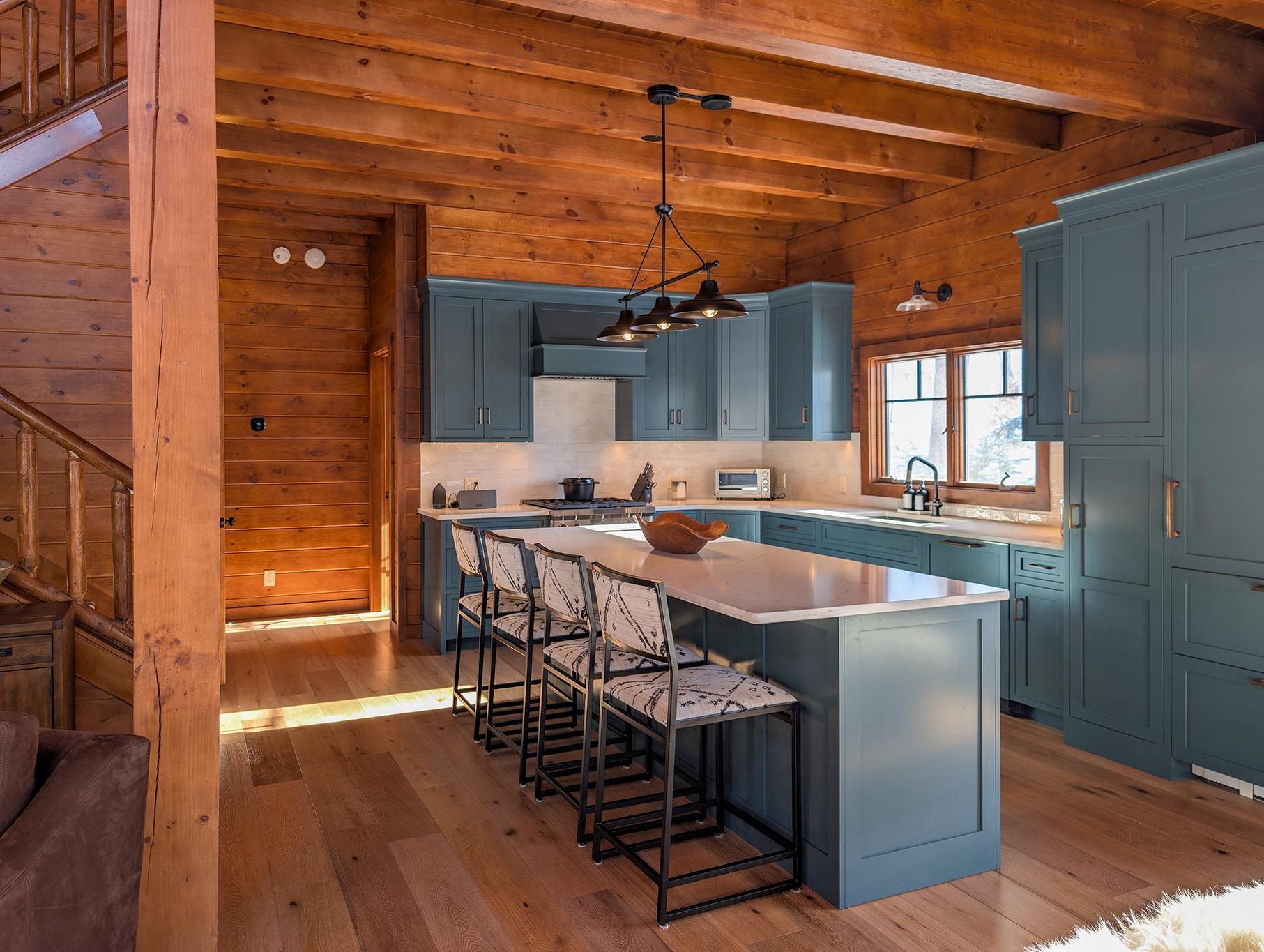 137 South Peak Rd, Lincoln, NH 03251