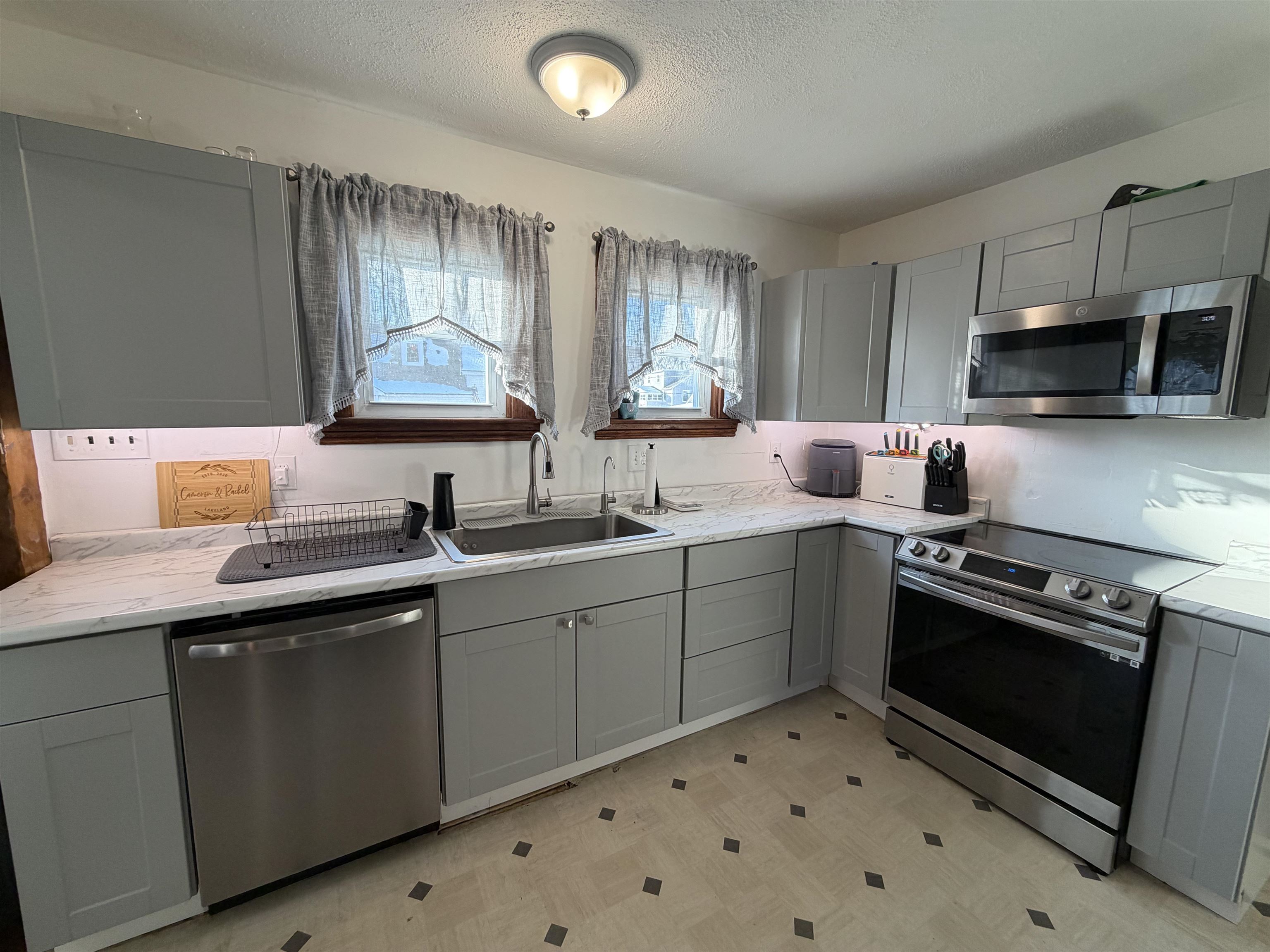 209 Baker St, Keene, NH 03431