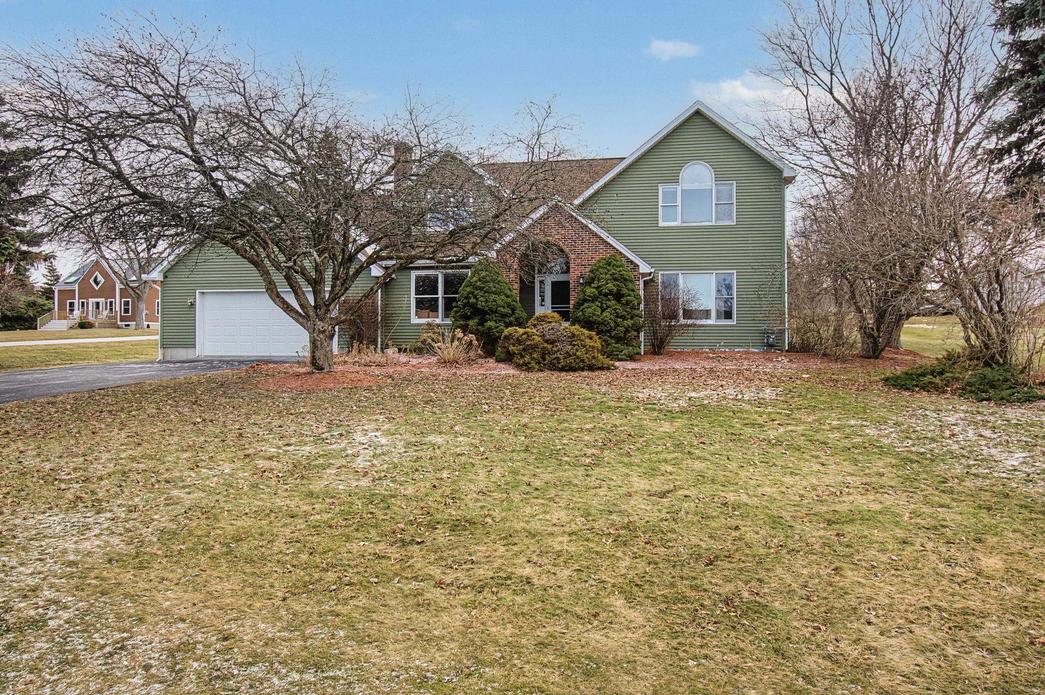 Homes for sale in St. Albans Town, VT | 7 Bay View Dr, St. Albans Town, VT 05478 | MLS# 5074846