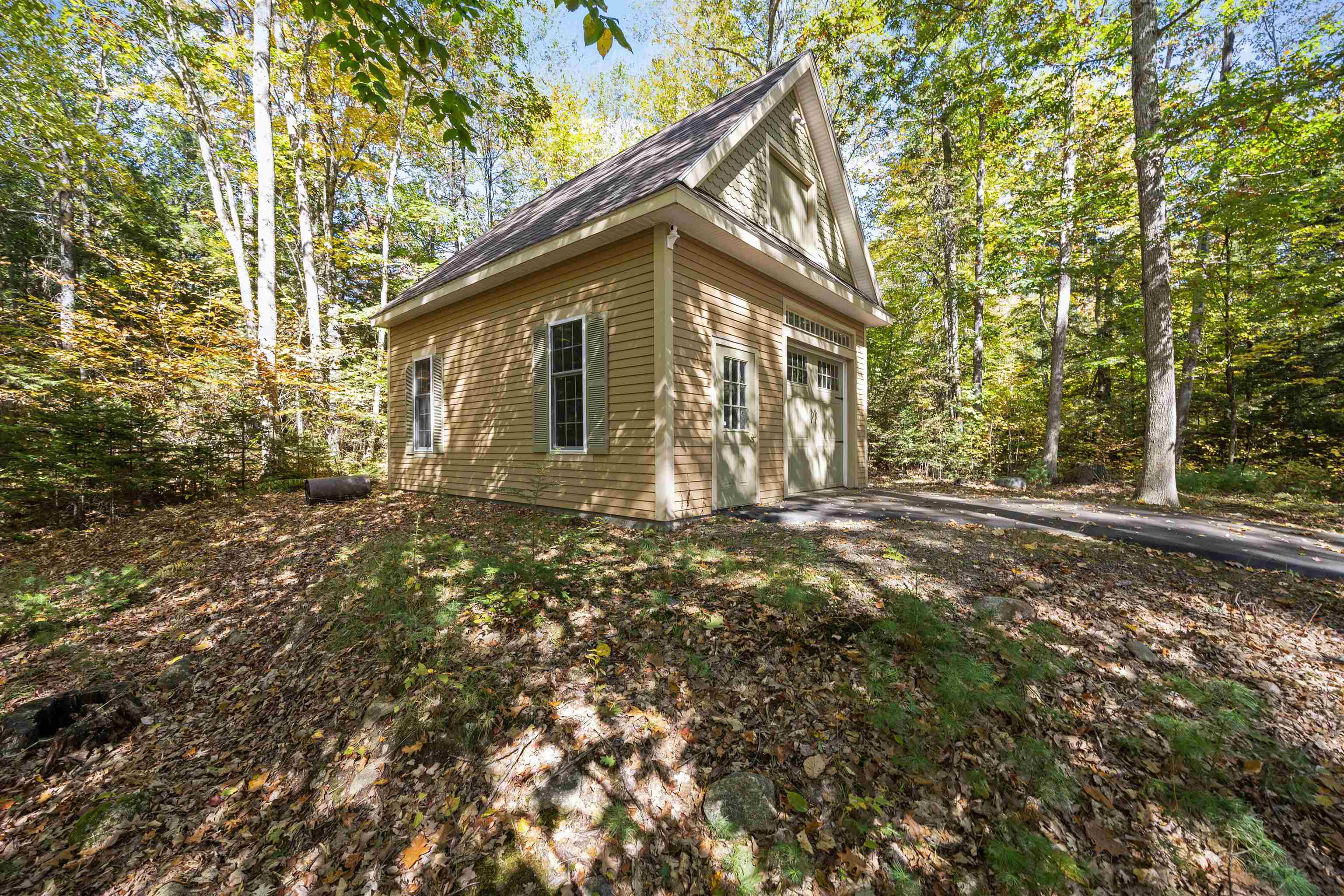 66 Hayes Ln, Moultonborough, NH 03254