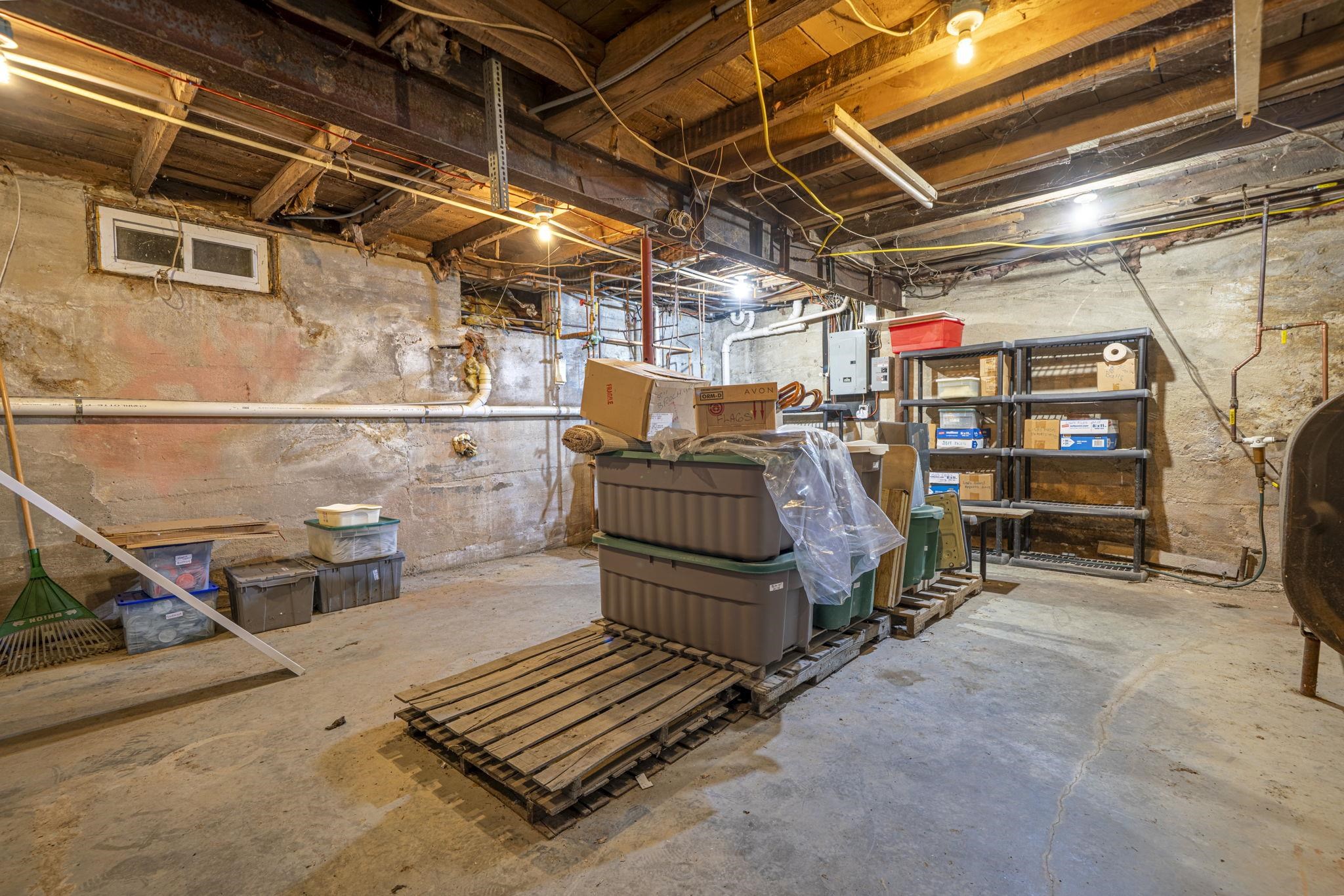 733 South Stark Hw, Weare, NH 03281