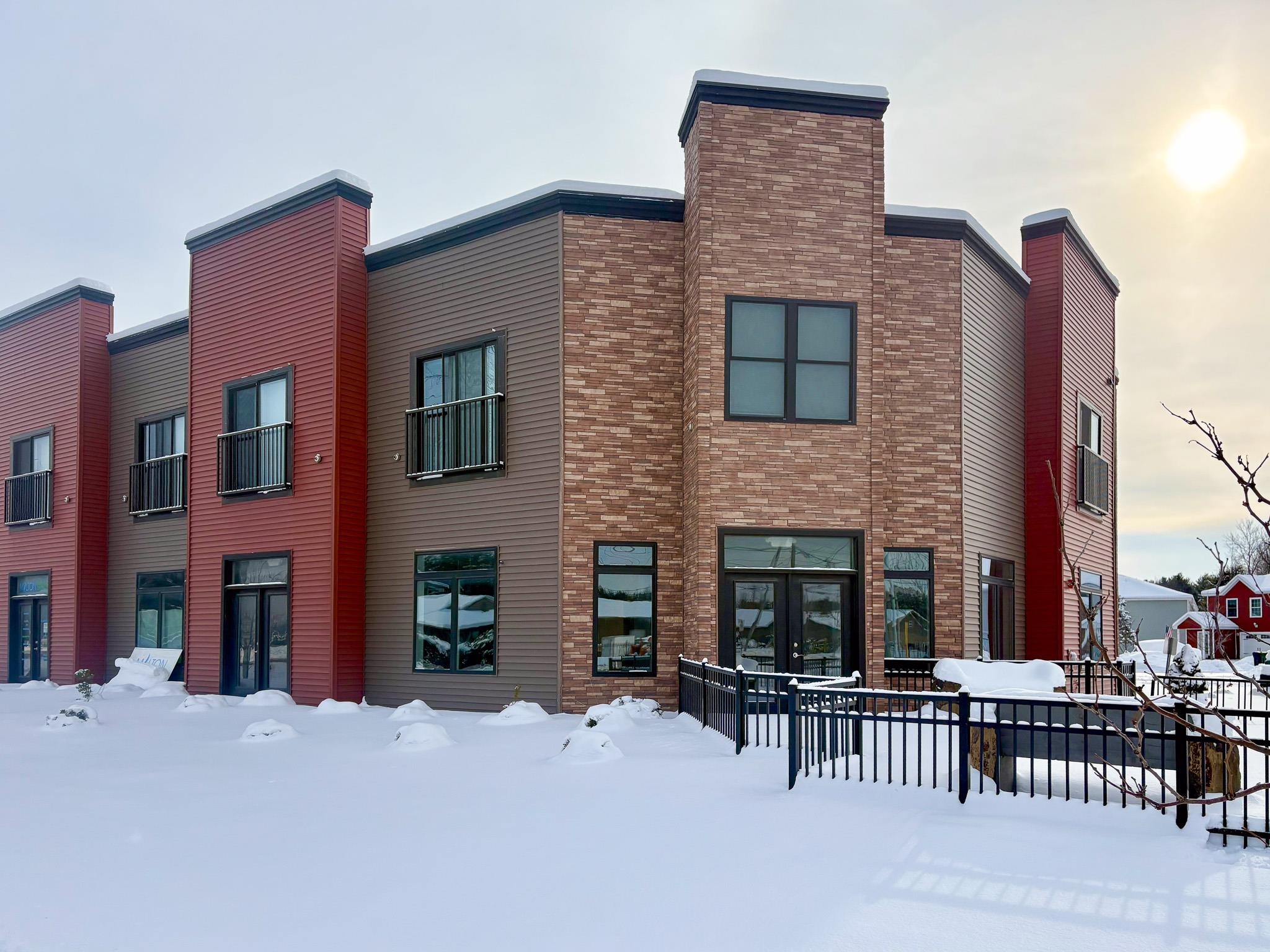 28 Cornelia Court Unit: 101