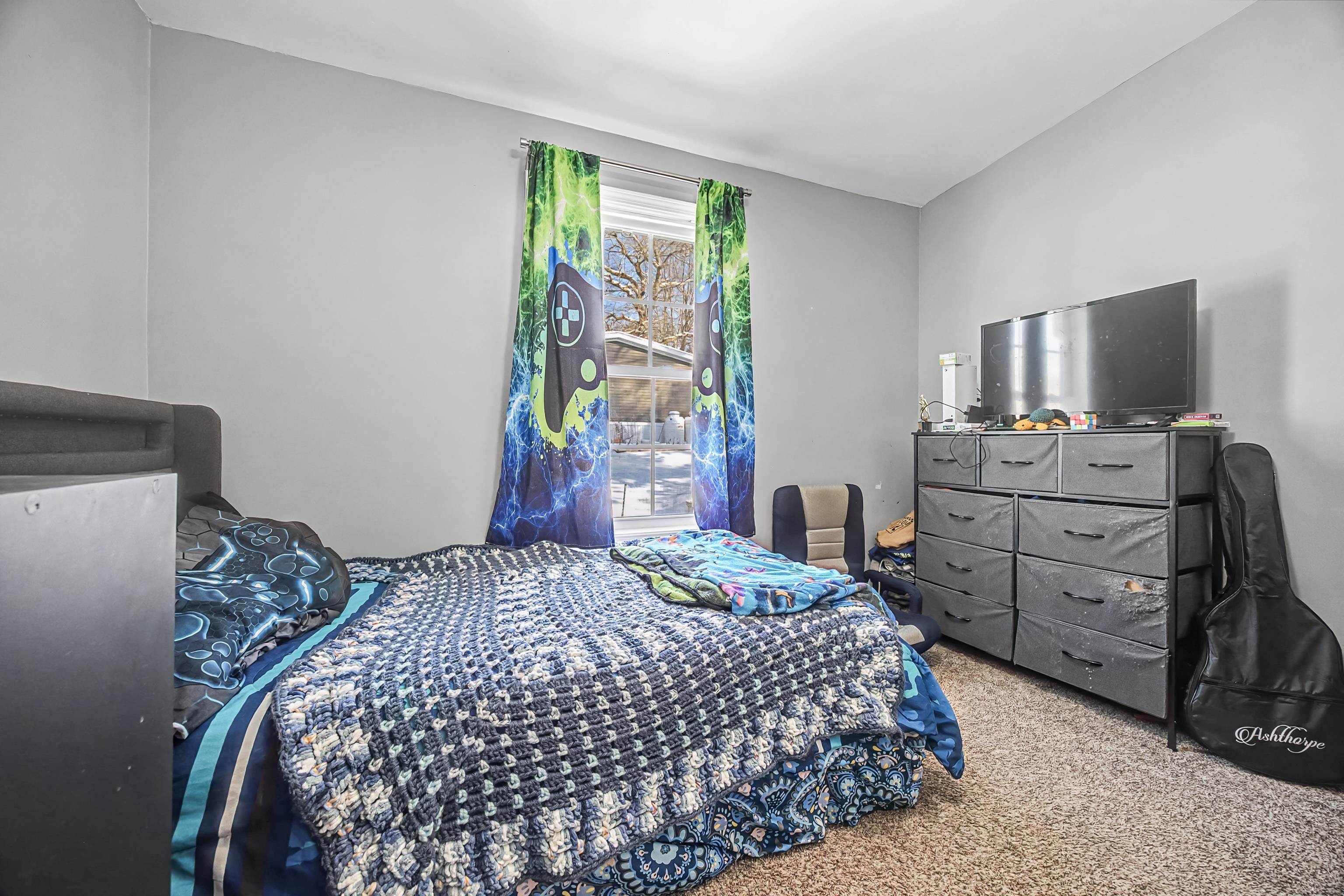 28 Woodlawn Dr, Allenstown, NH 03275