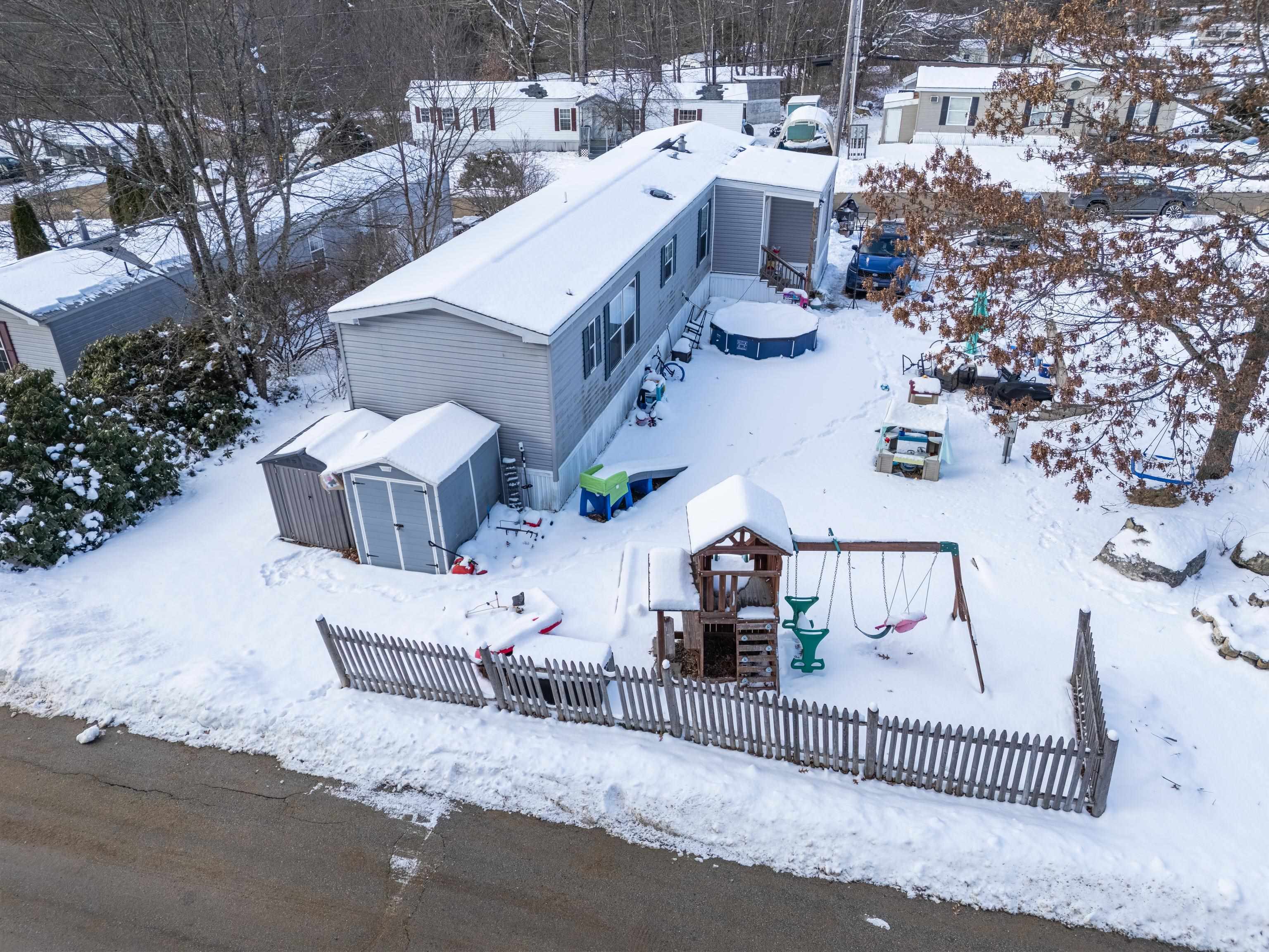 28 Woodlawn Dr, Allenstown, NH 03275