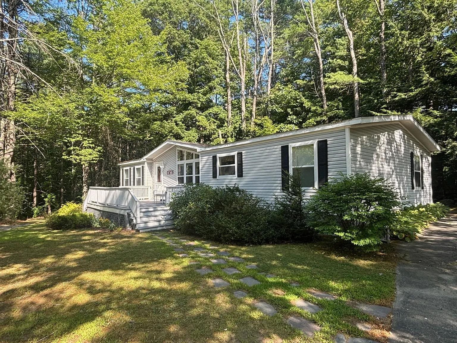 9 Westbury Rd, Meredith, NH 03253