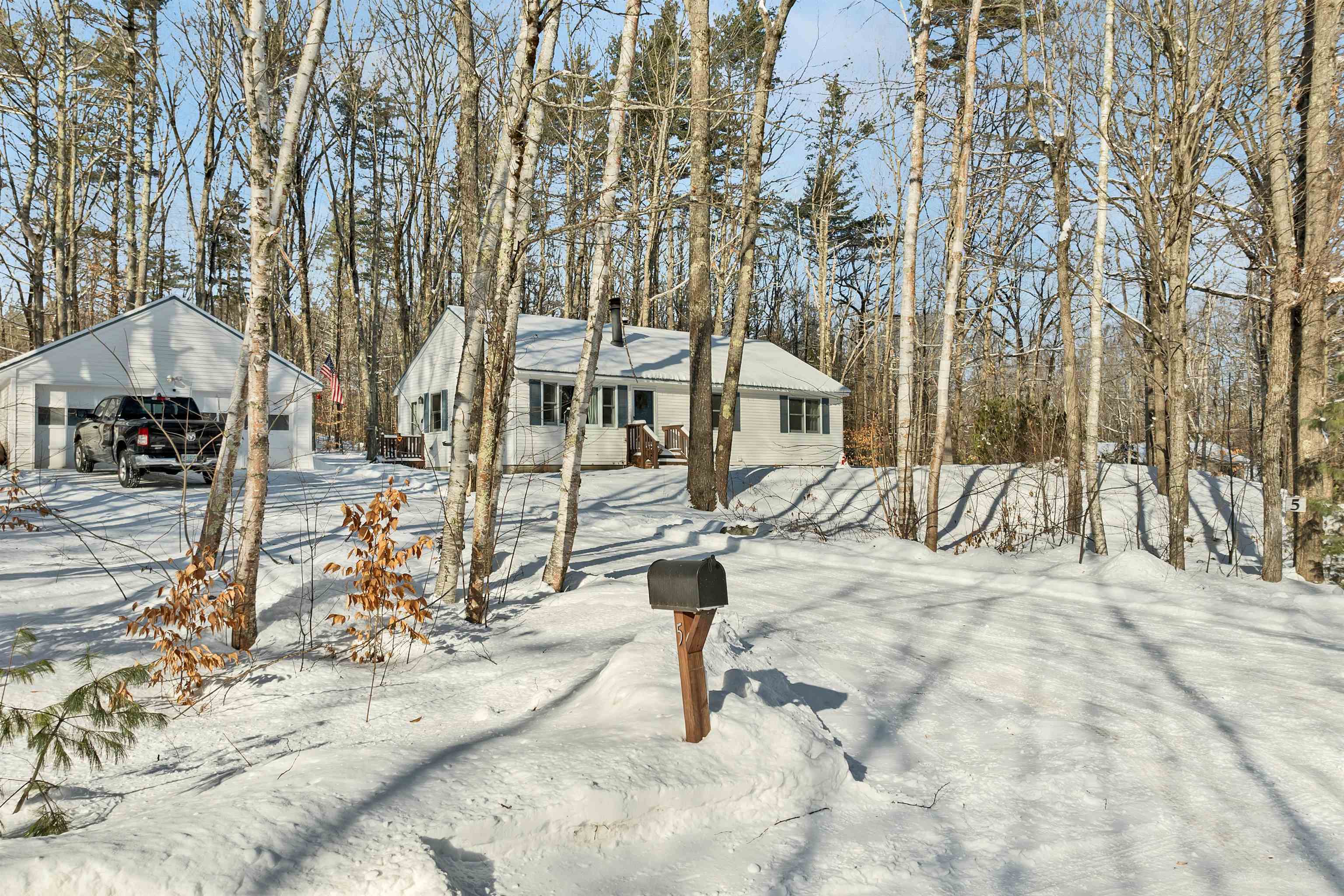 5 Woodcrest Dr, Ossipee, NH 03864