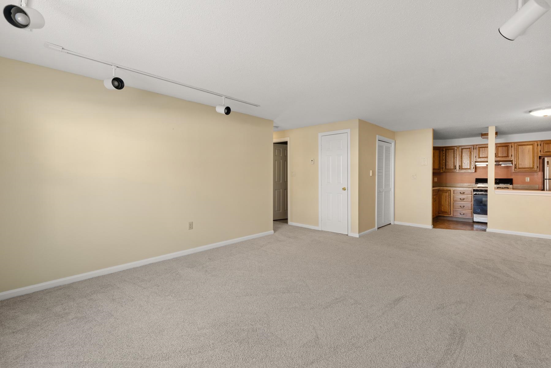 50 Brookside Dr, Exeter, NH 03833