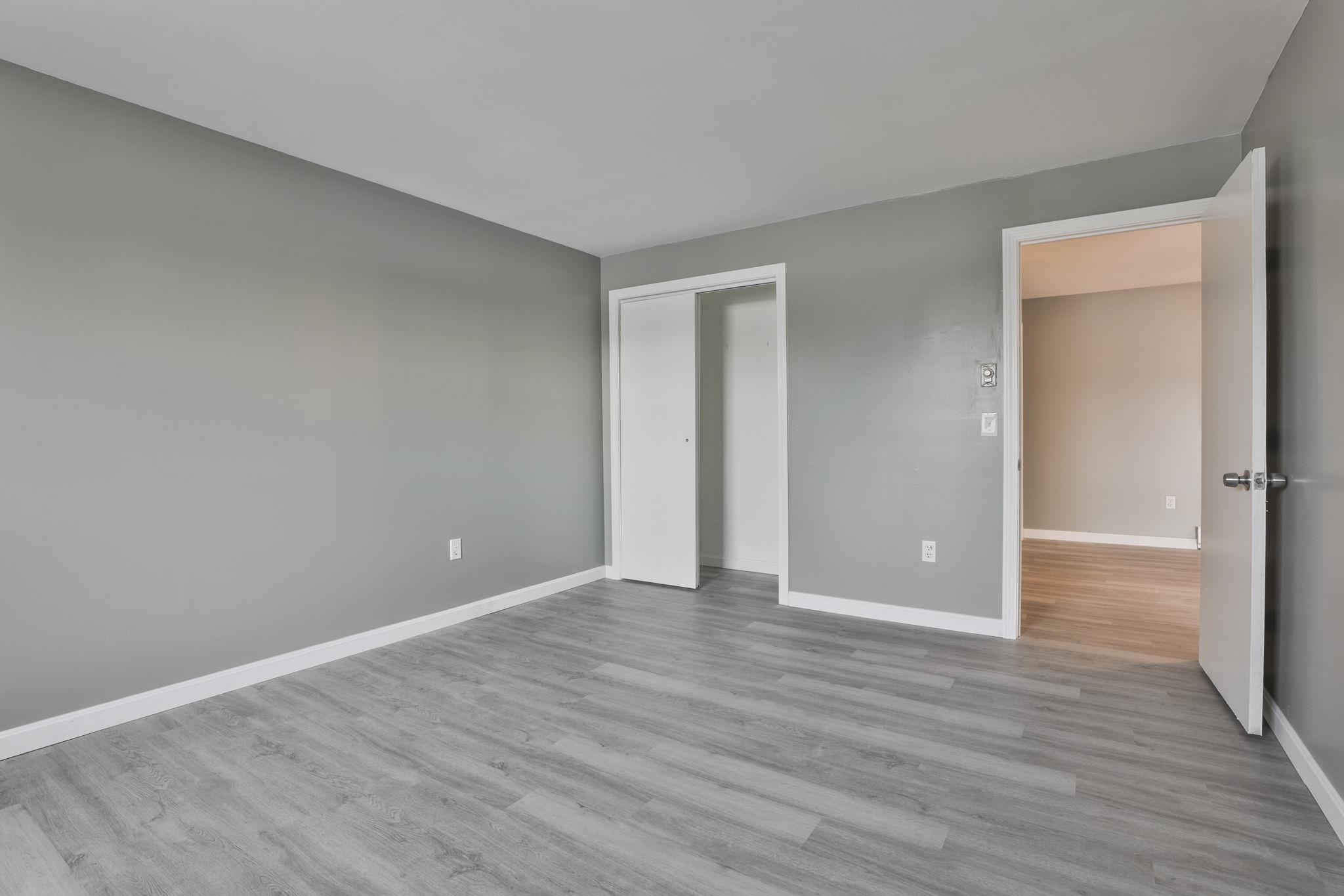 12 East Side Dr, Concord, NH 03301