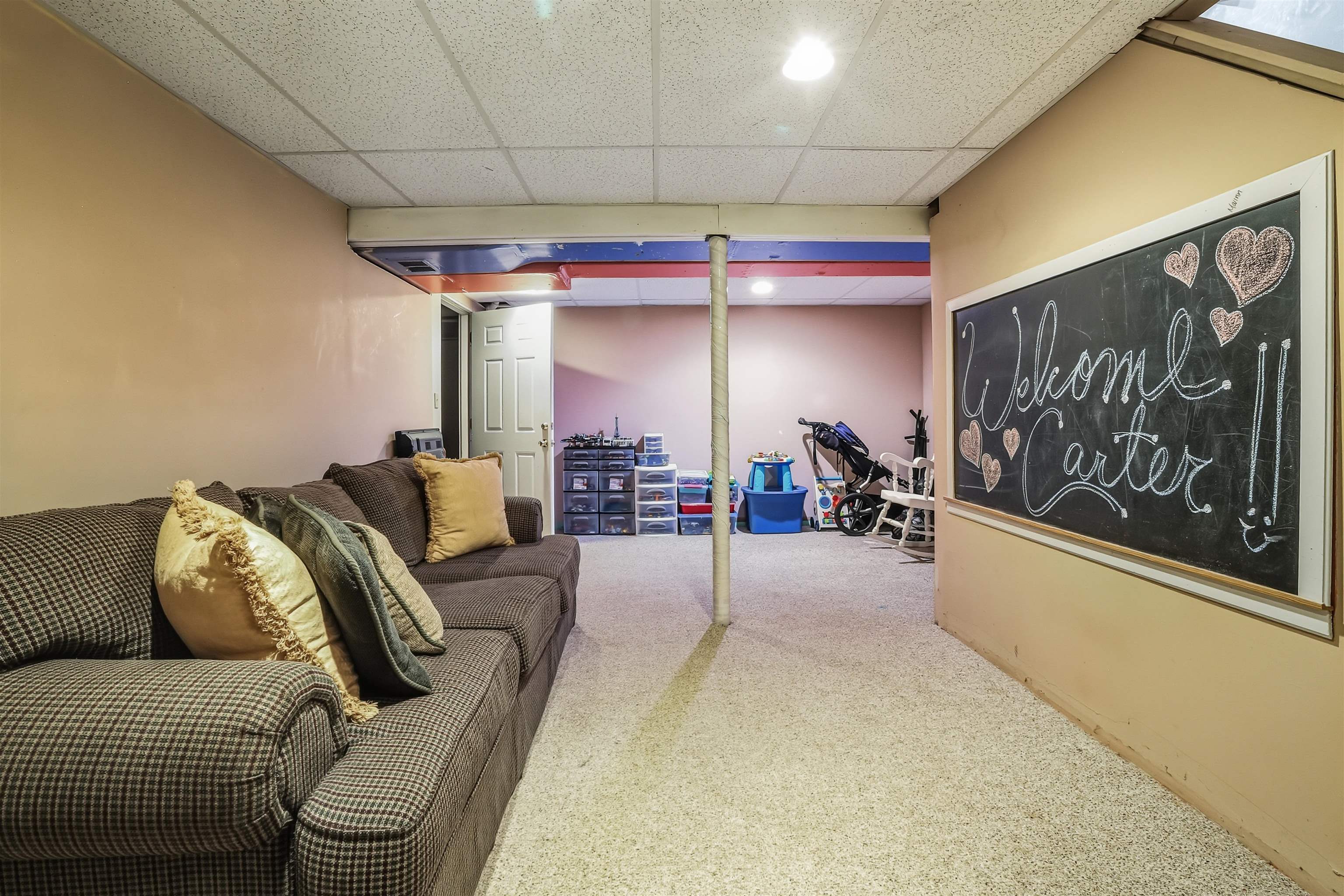 9 Mosher Dr, Brookline, NH 03033