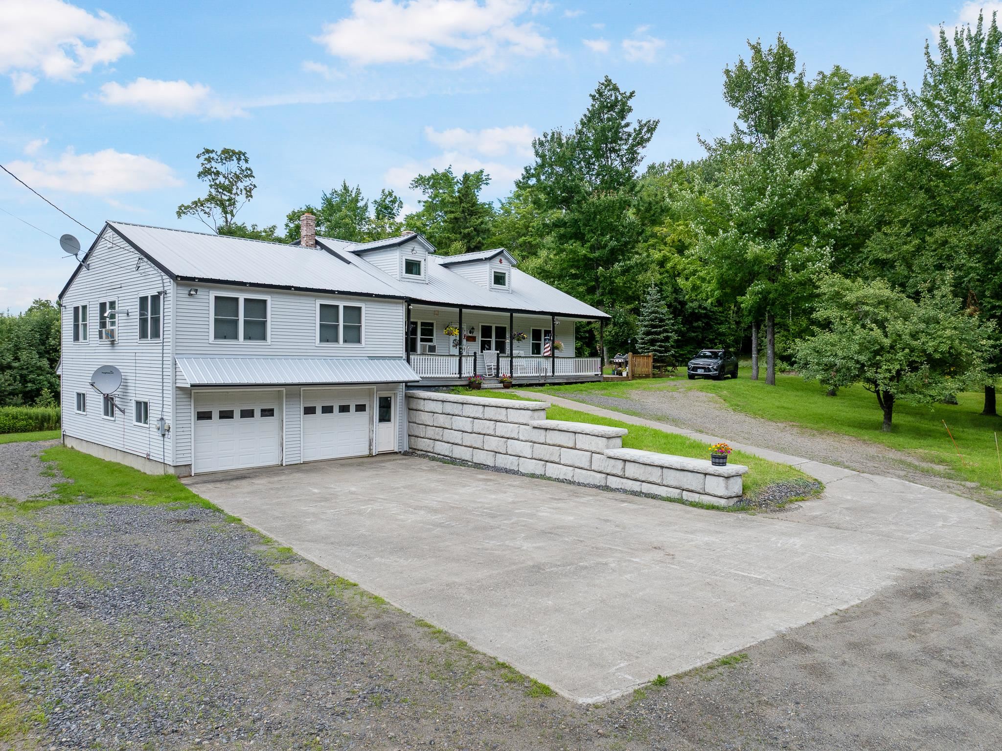 565 Meridan Hill Rd, Columbia, NH 03576