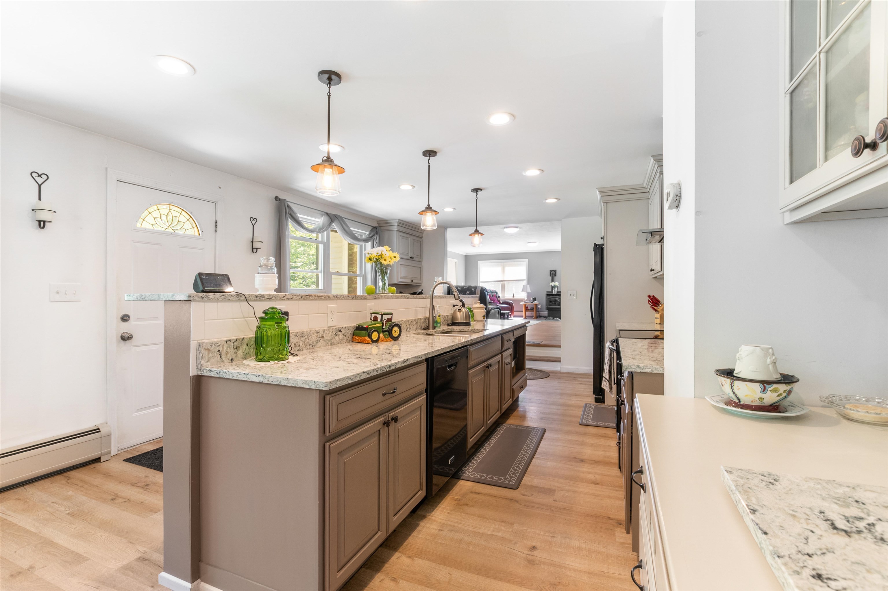 565 Meridan Hill Rd, Columbia, NH 03576