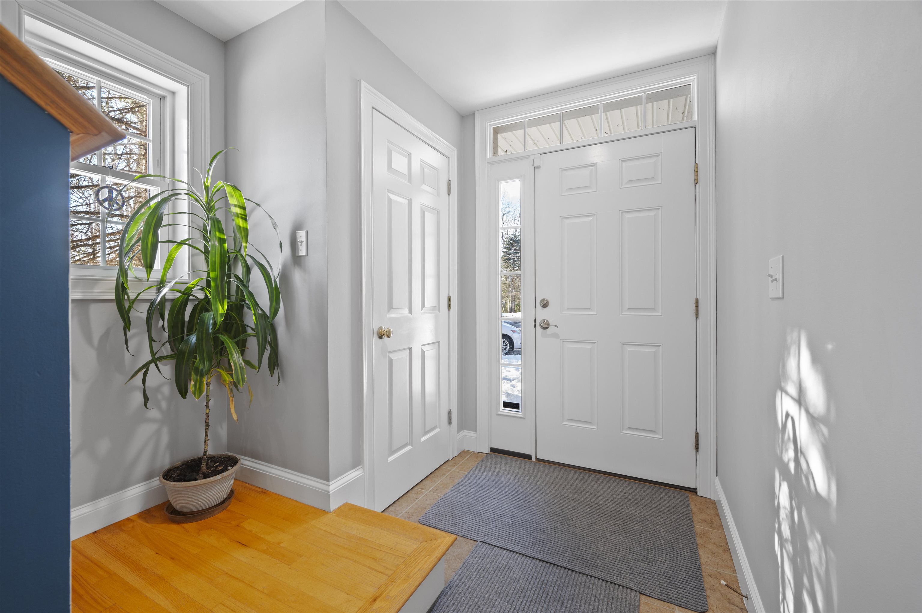 25 Lilac Ln, Newmarket, NH 03857