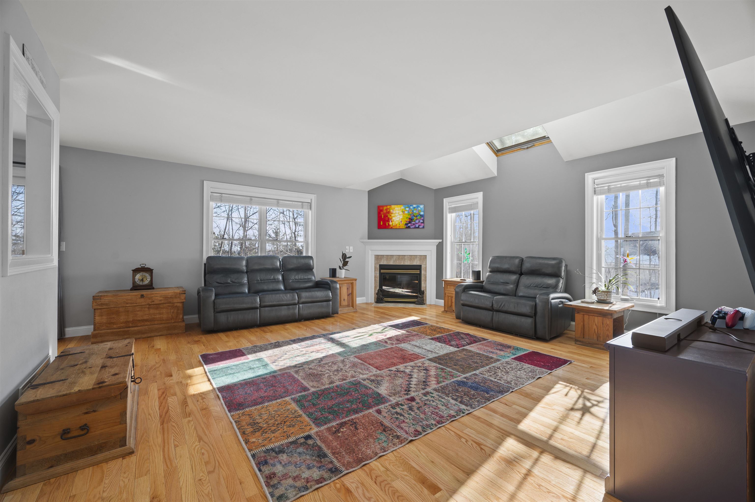 25 Lilac Ln, Newmarket, NH 03857