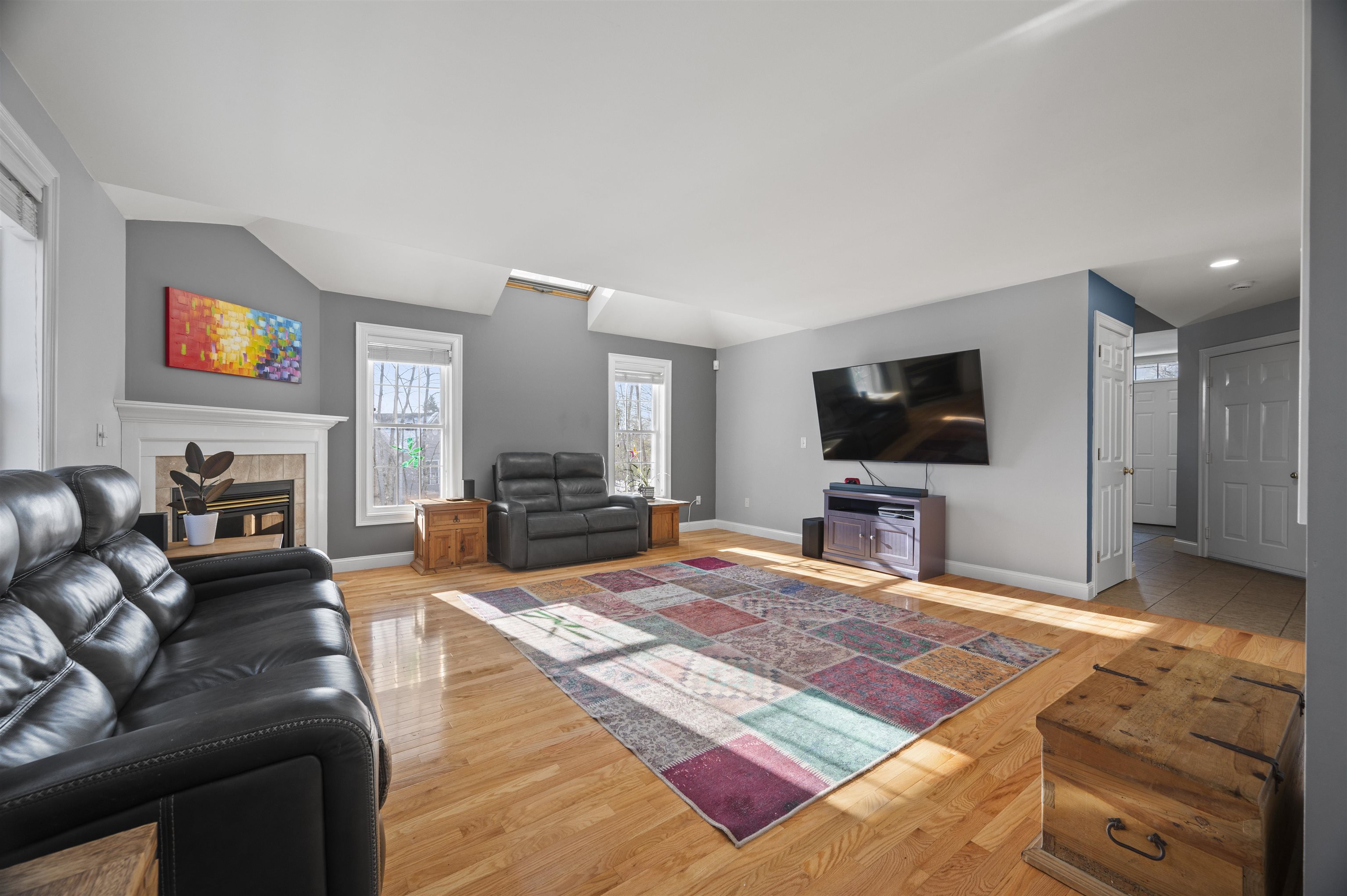 25 Lilac Ln, Newmarket, NH 03857