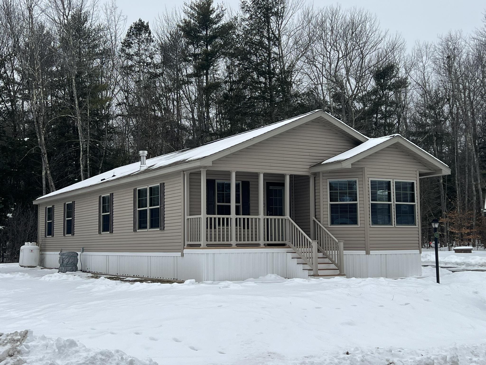 88 Big Bear Rd, Rochester, NH 03868