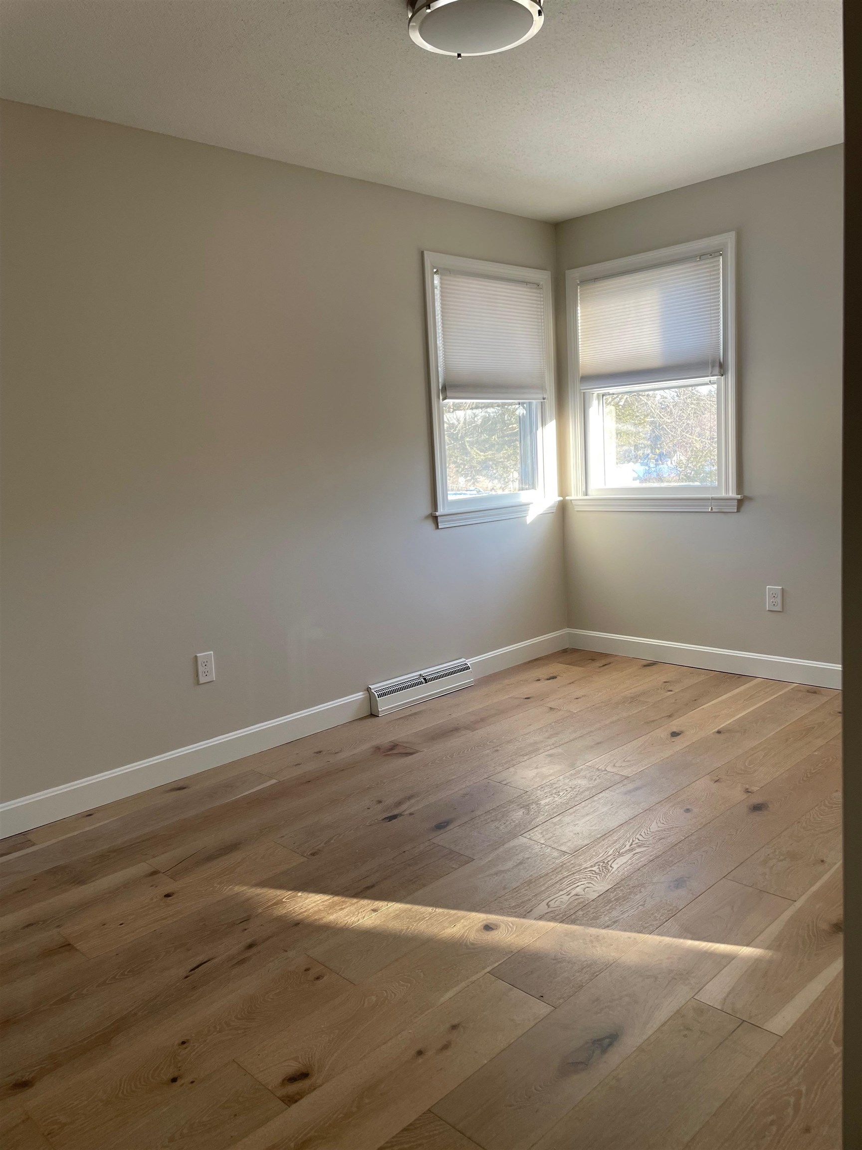 21 Sims St, Nashua, NH 03063