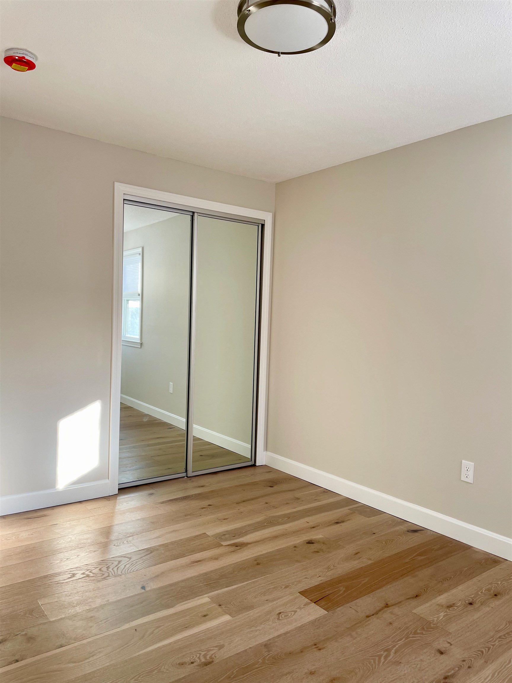 21 Sims St, Nashua, NH 03063