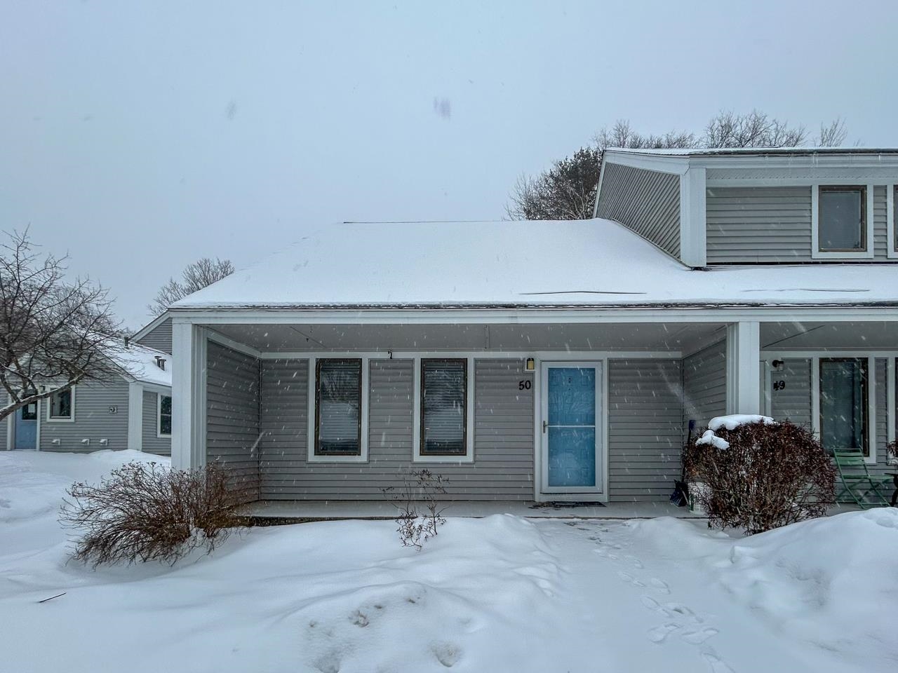 End Unit with extra windows