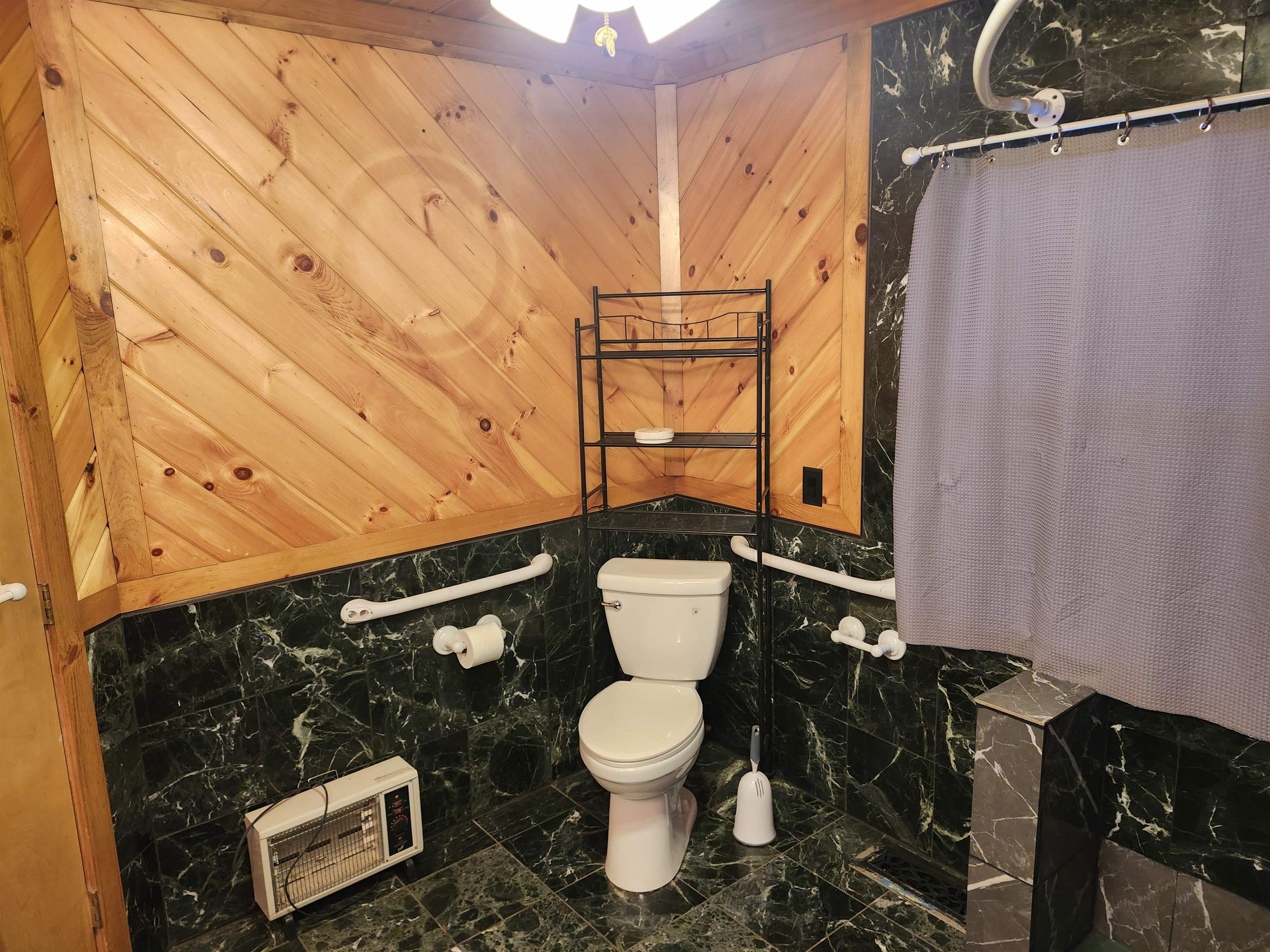 86 Ferguson Rd, Clarksville, NH 03592