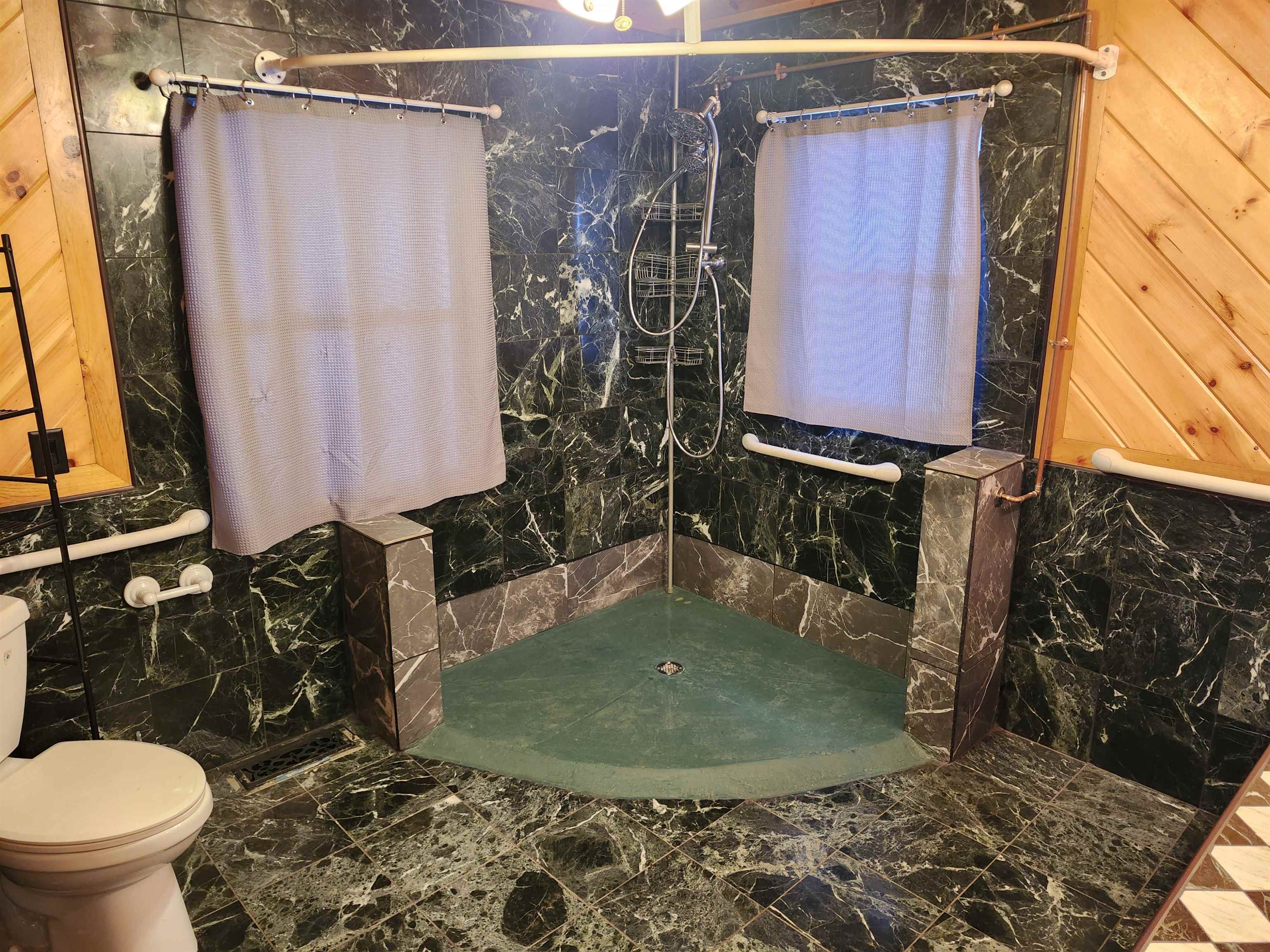 86 Ferguson Rd, Clarksville, NH 03592