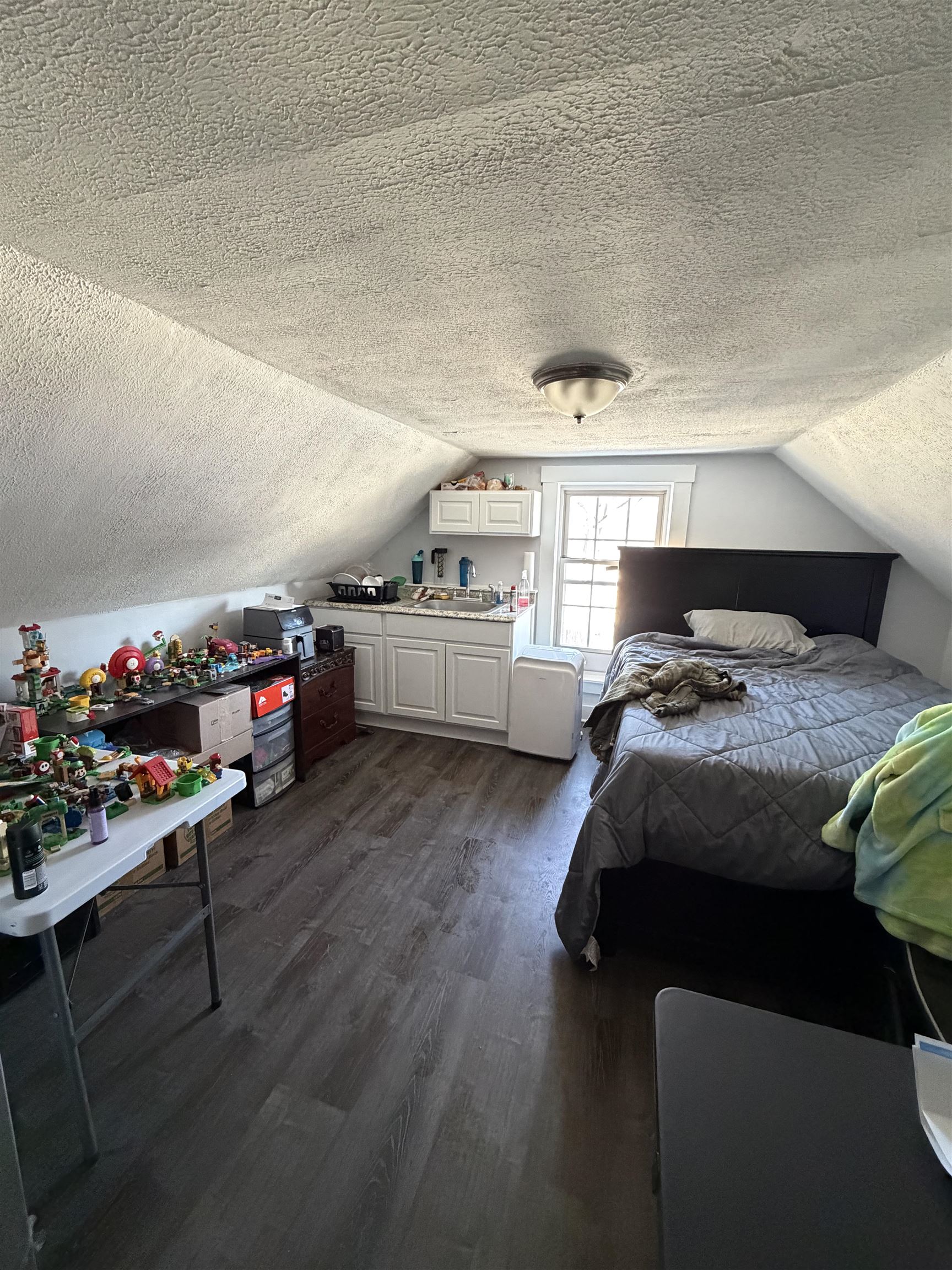 20 Baker St, Dover, NH 03820