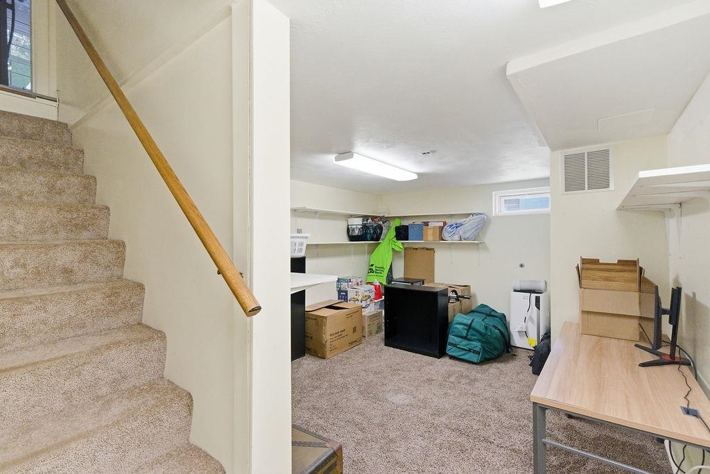 10 Woodburn Rd, Litchfield, NH 03052