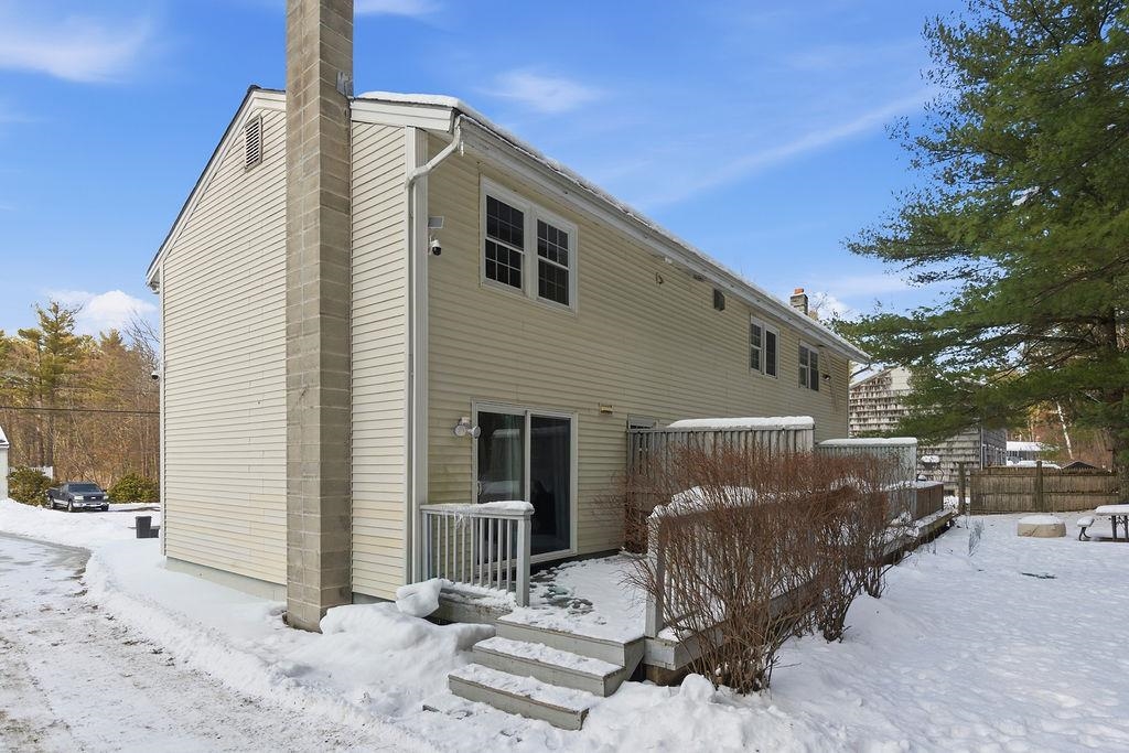 10 Woodburn Rd, Litchfield, NH 03052