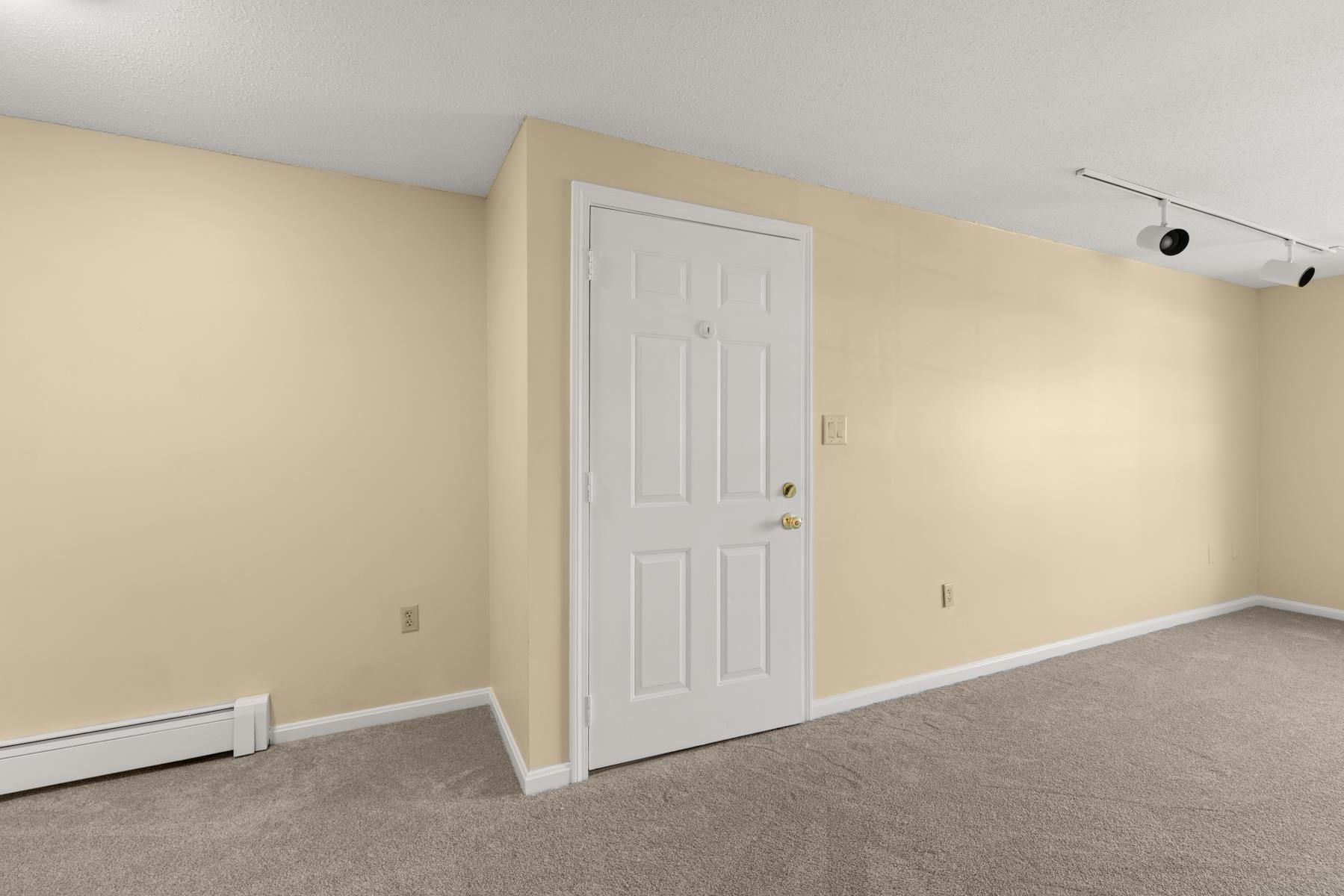 50 Brookside Dr, Exeter, NH 03833