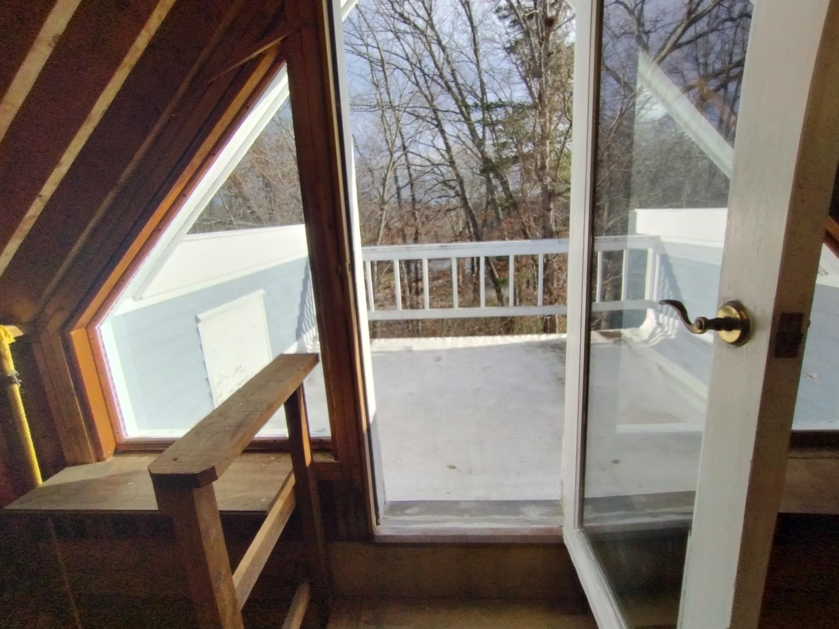 11 Dulcies Point Rd, Kingston, NH 03848