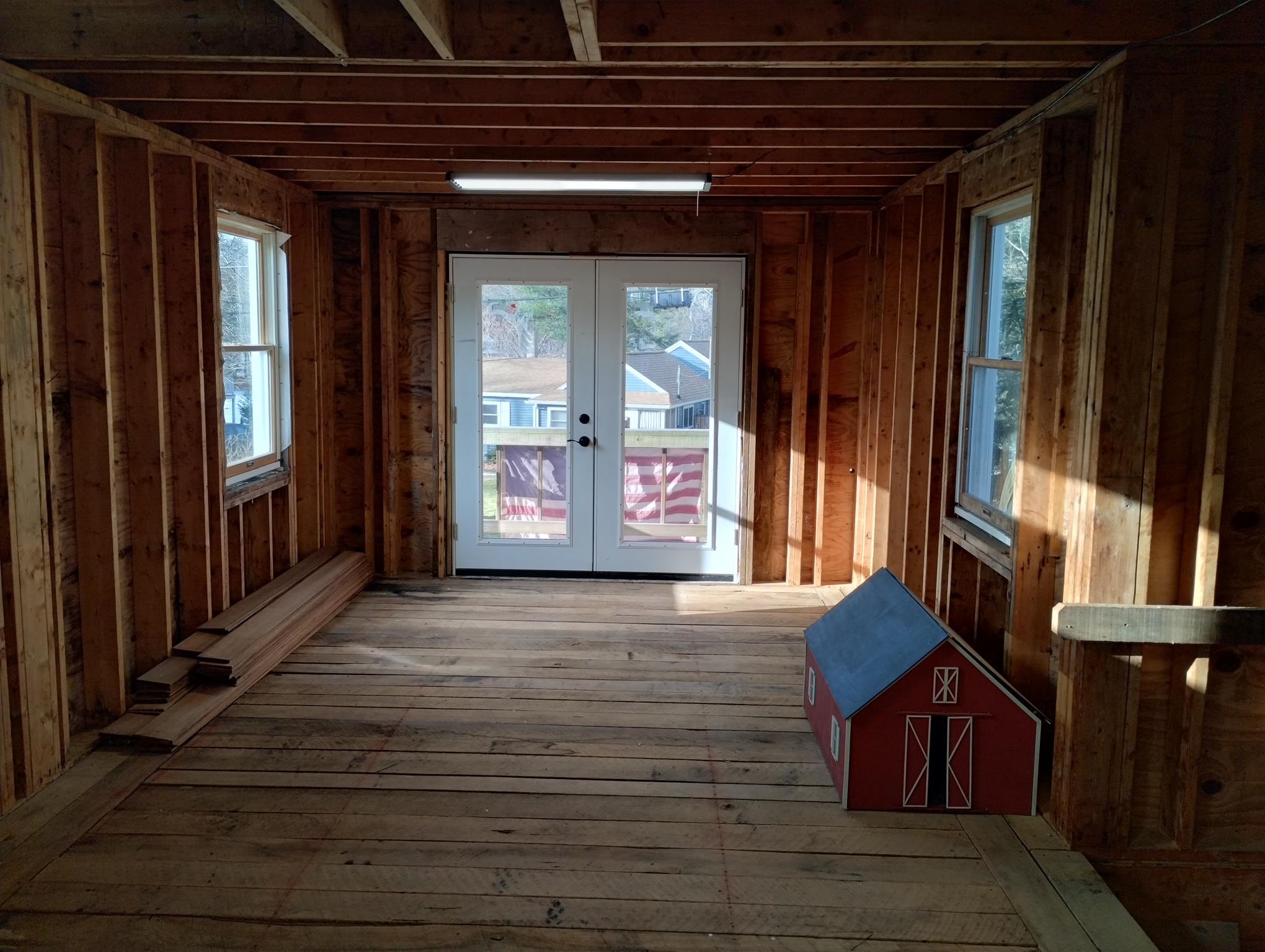 11 Dulcies Point Rd, Kingston, NH 03848