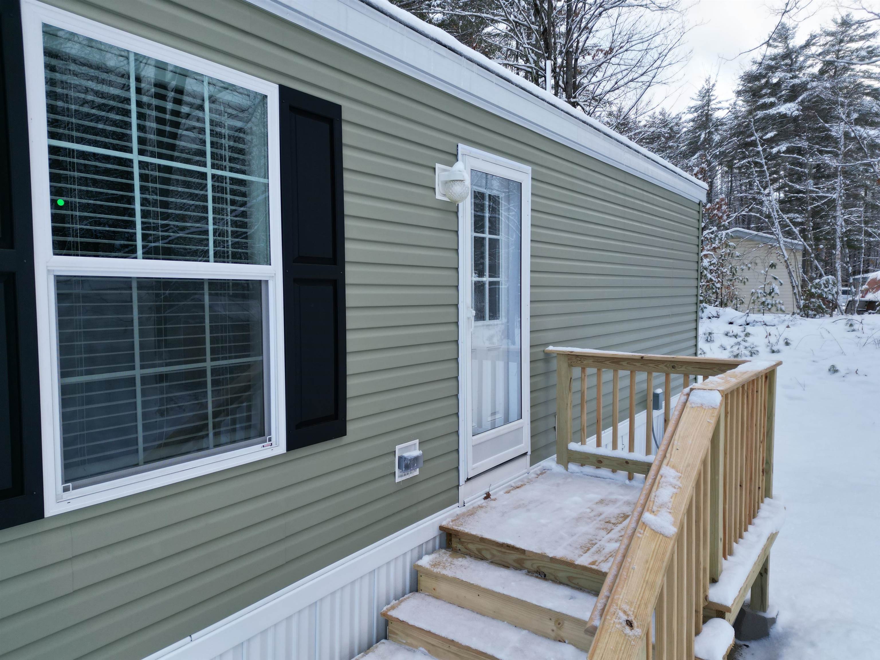 24 Pine Hil Rd, Tilton, NH 03276