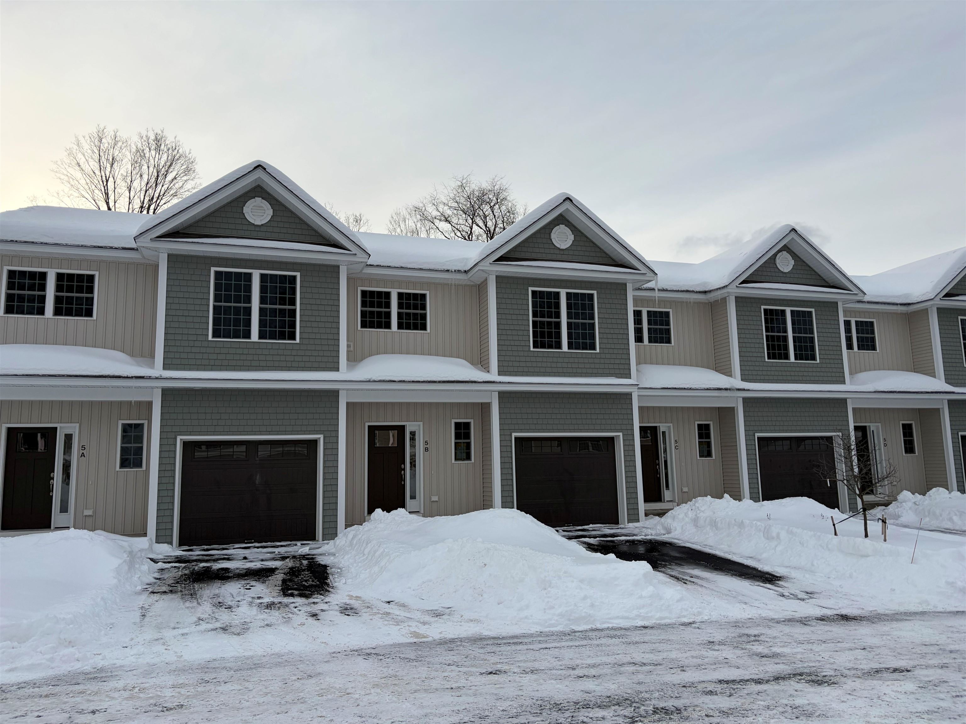 5B Dearborn Cir, Goffstown, NH 03045