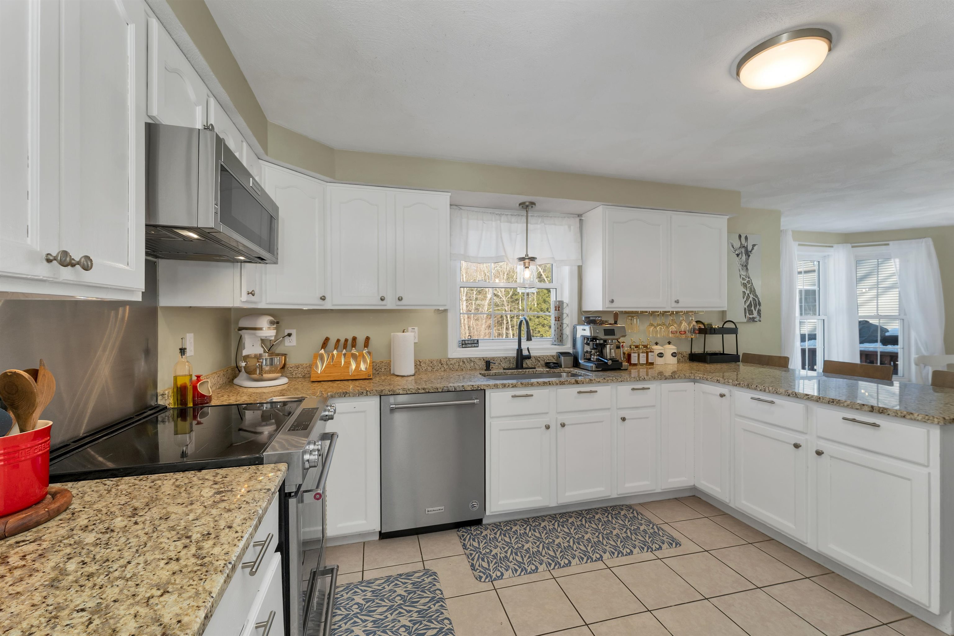 Homes for sale in Sandown, NH | 1 Treaty Ct, Sandown, NH 03873 | MLS# 5075017