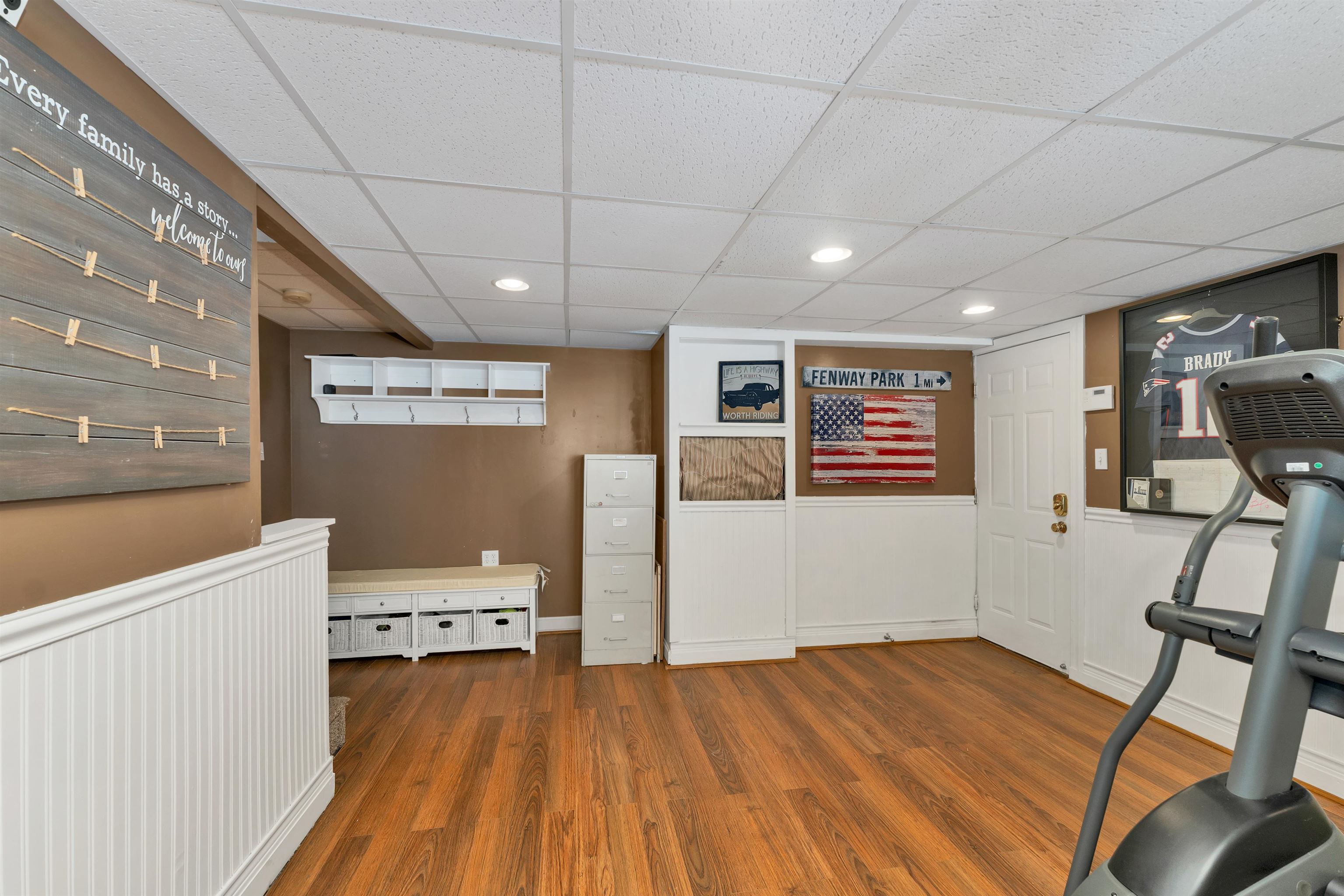 1 Treaty Ct, Sandown, NH 03873