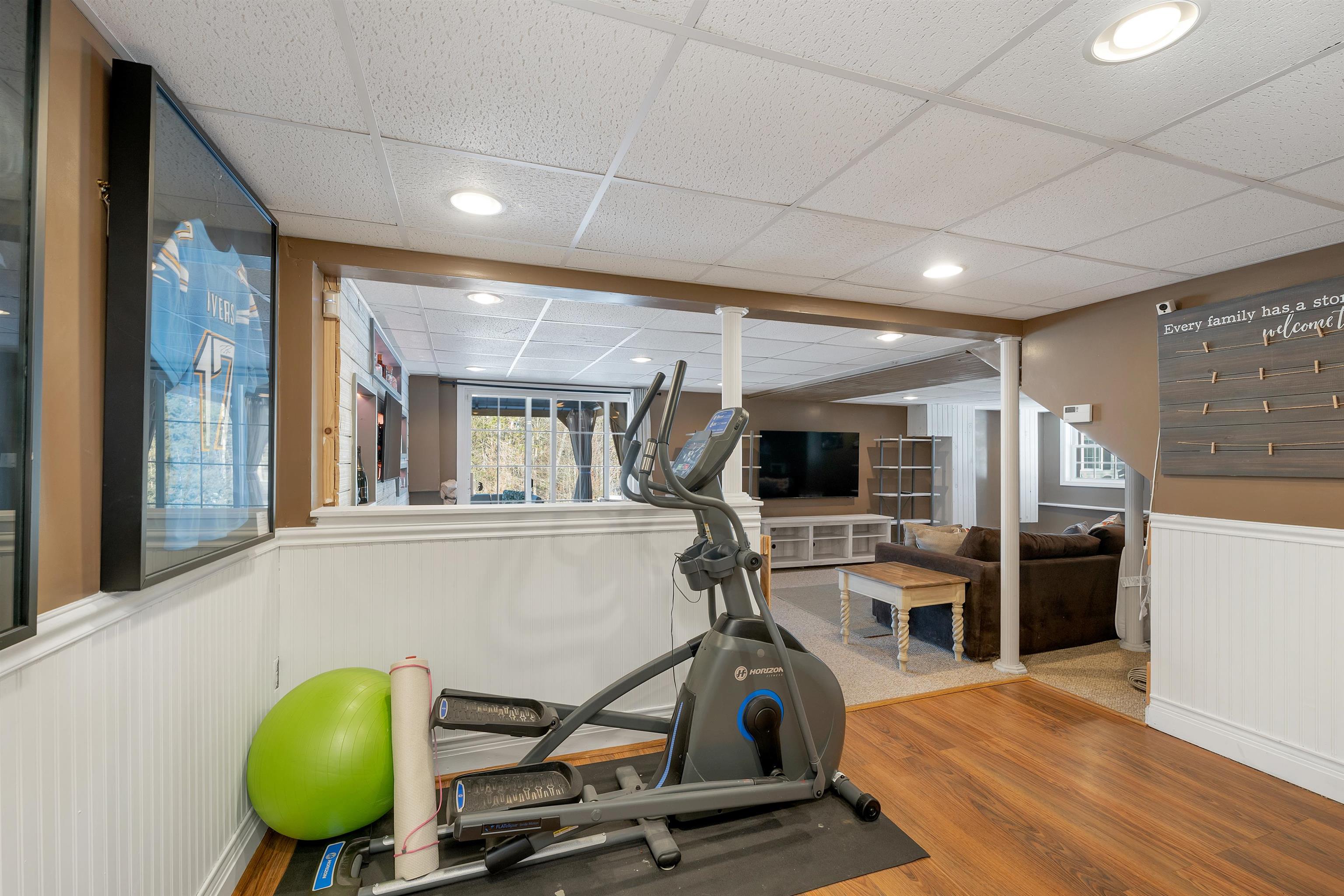 1 Treaty Ct, Sandown, NH 03873