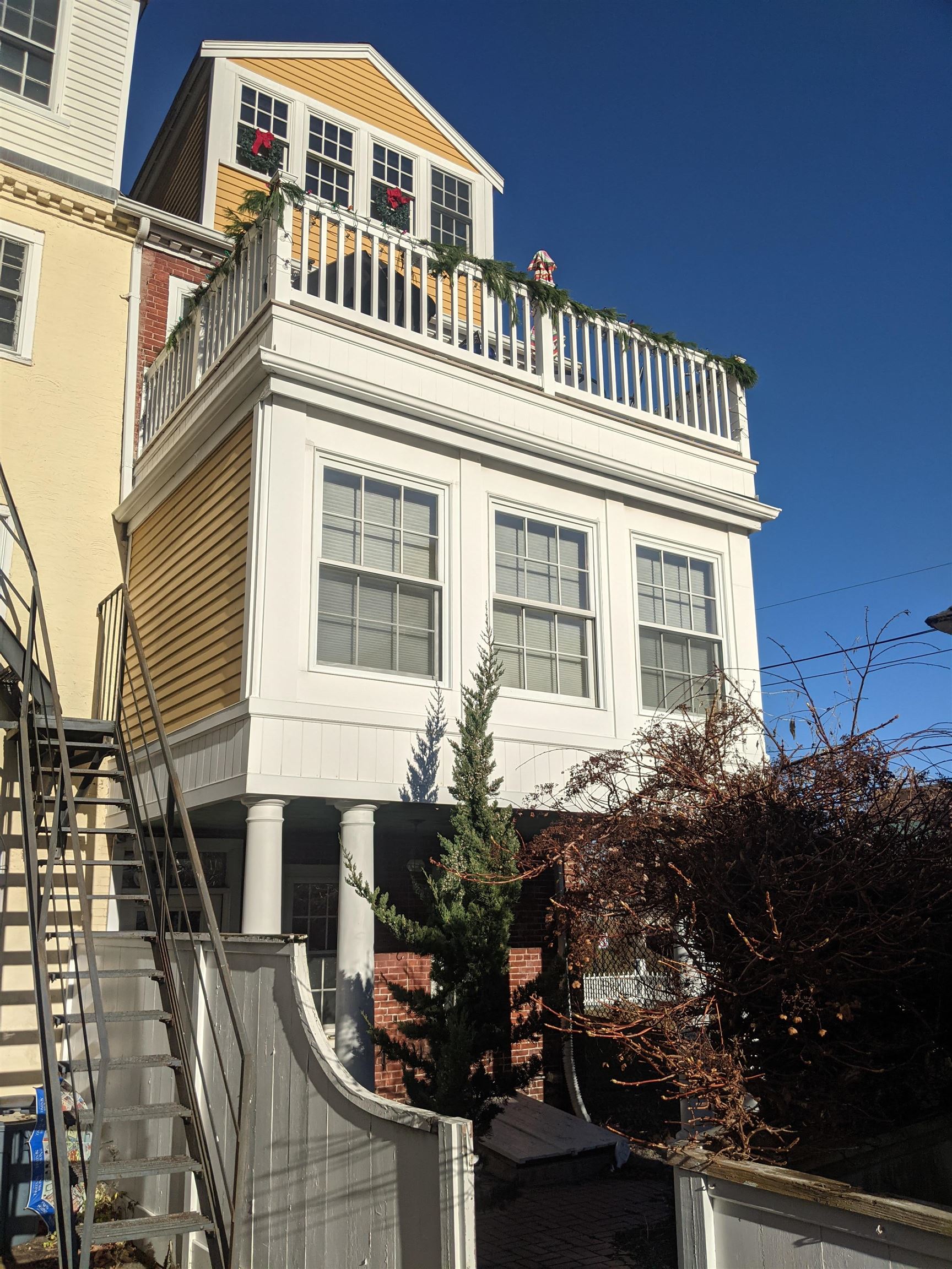 36 State St, Portsmouth, NH 03801