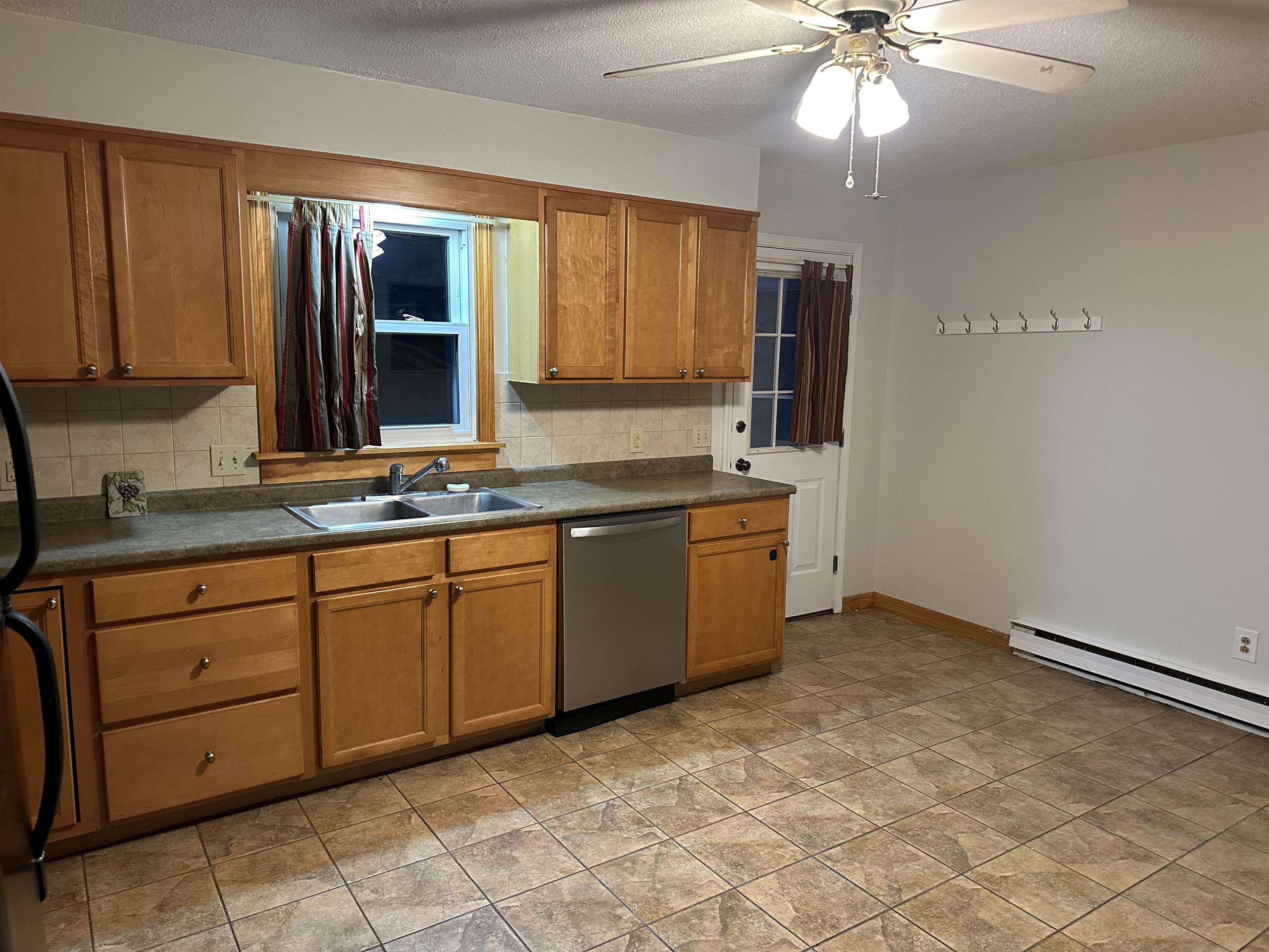 Photo 2 of Townhouse for sale at 606 Mill Pond Rd #3, Colchester, VT 05446 | MLS# 5075034 | Listing updated on 2026-09-19
