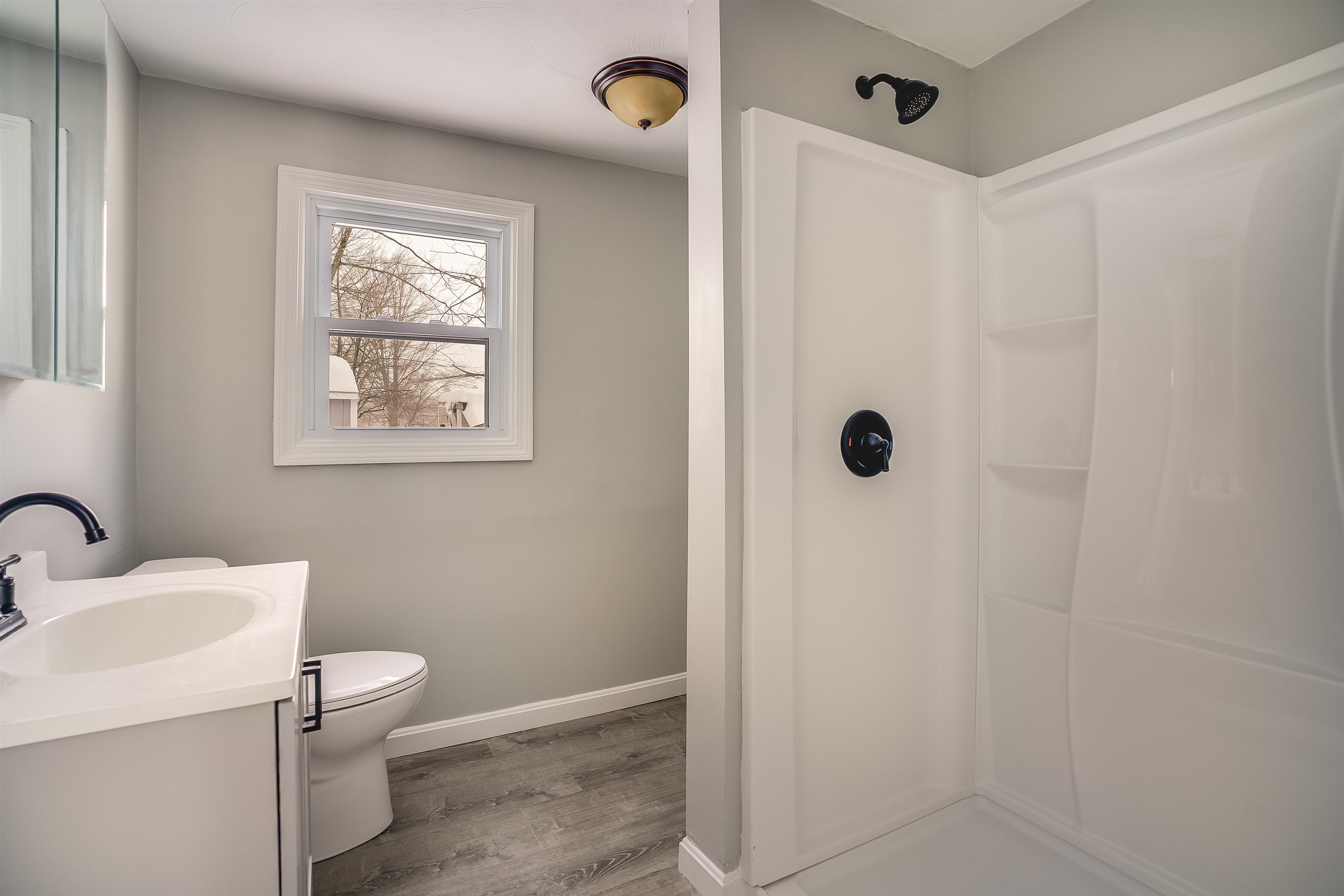 27 London Rd, Salem, NH 03079