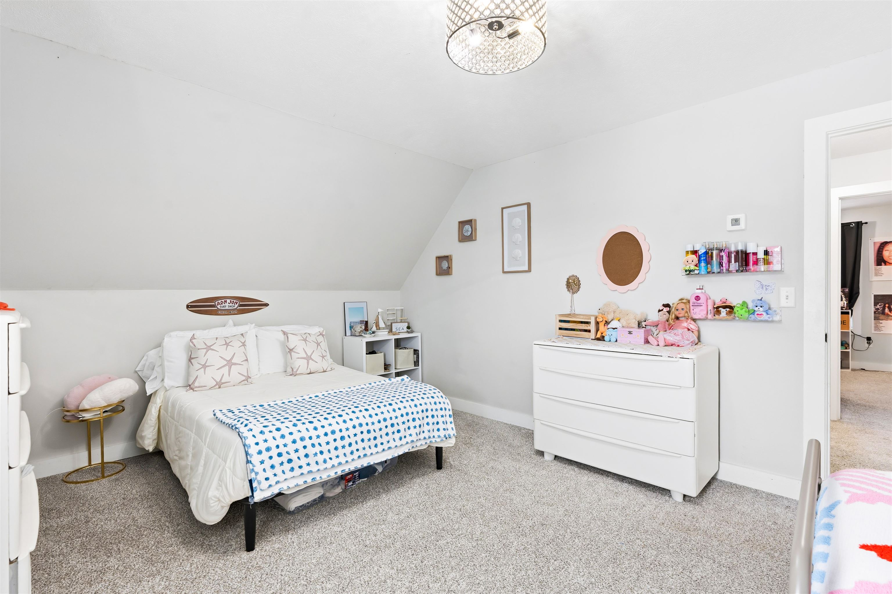 8 Charlonne St, Jaffrey, NH 03452