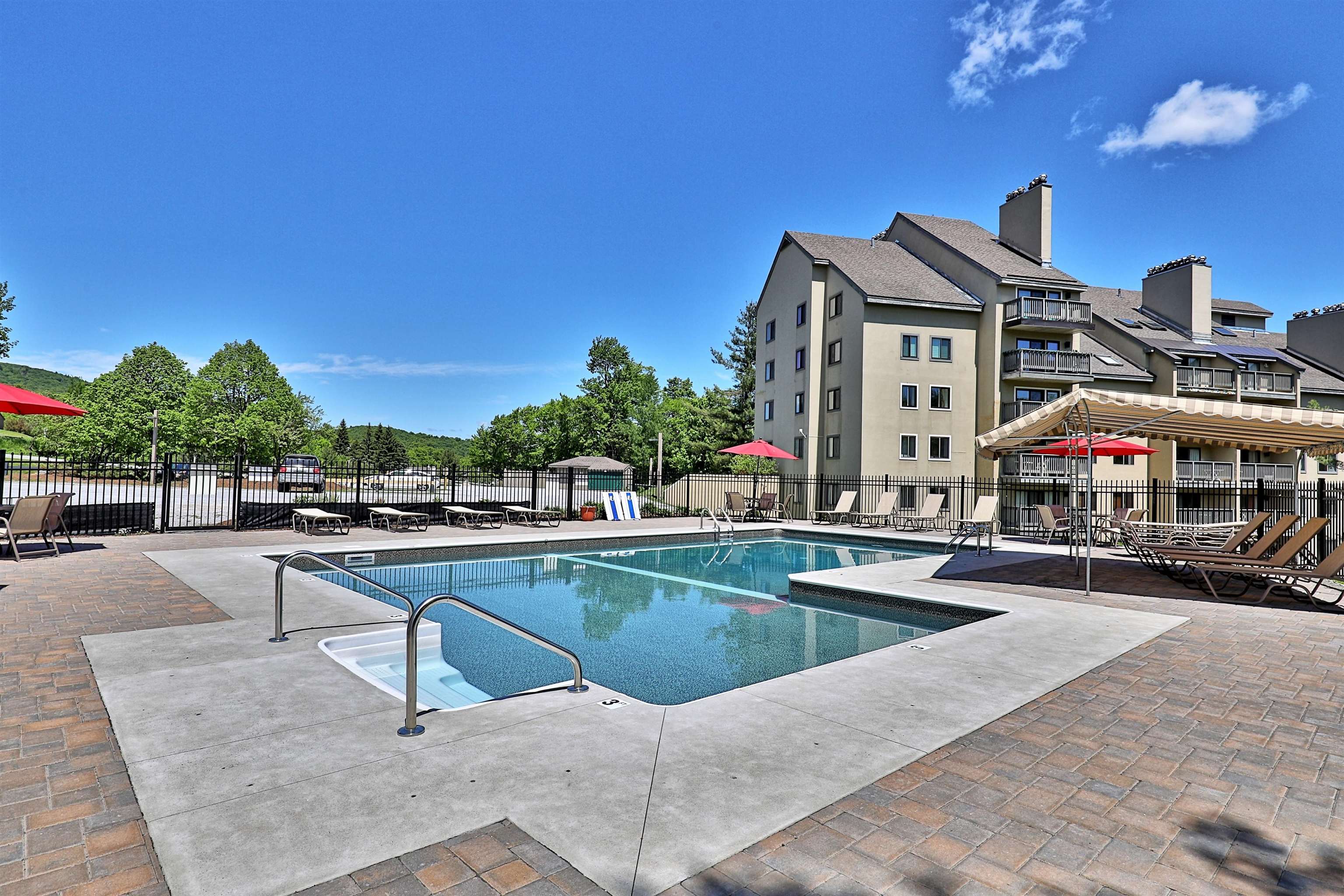 Homes for sale in Killington, VT | 135 East Mountain Rd #1F5, Killington, VT 05751 | MLS# 5075056