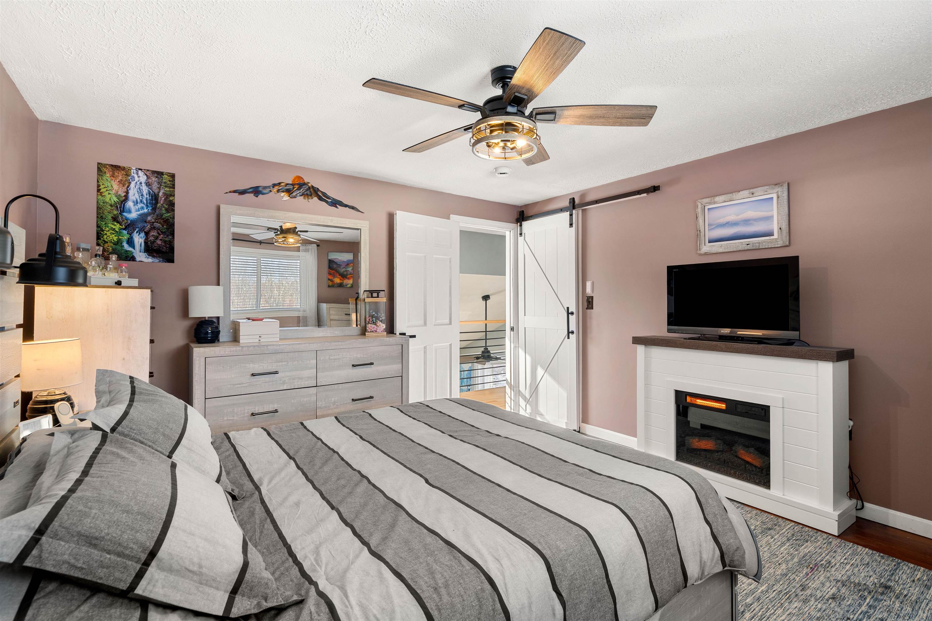 11 Liberty St, Salem, NH 03079