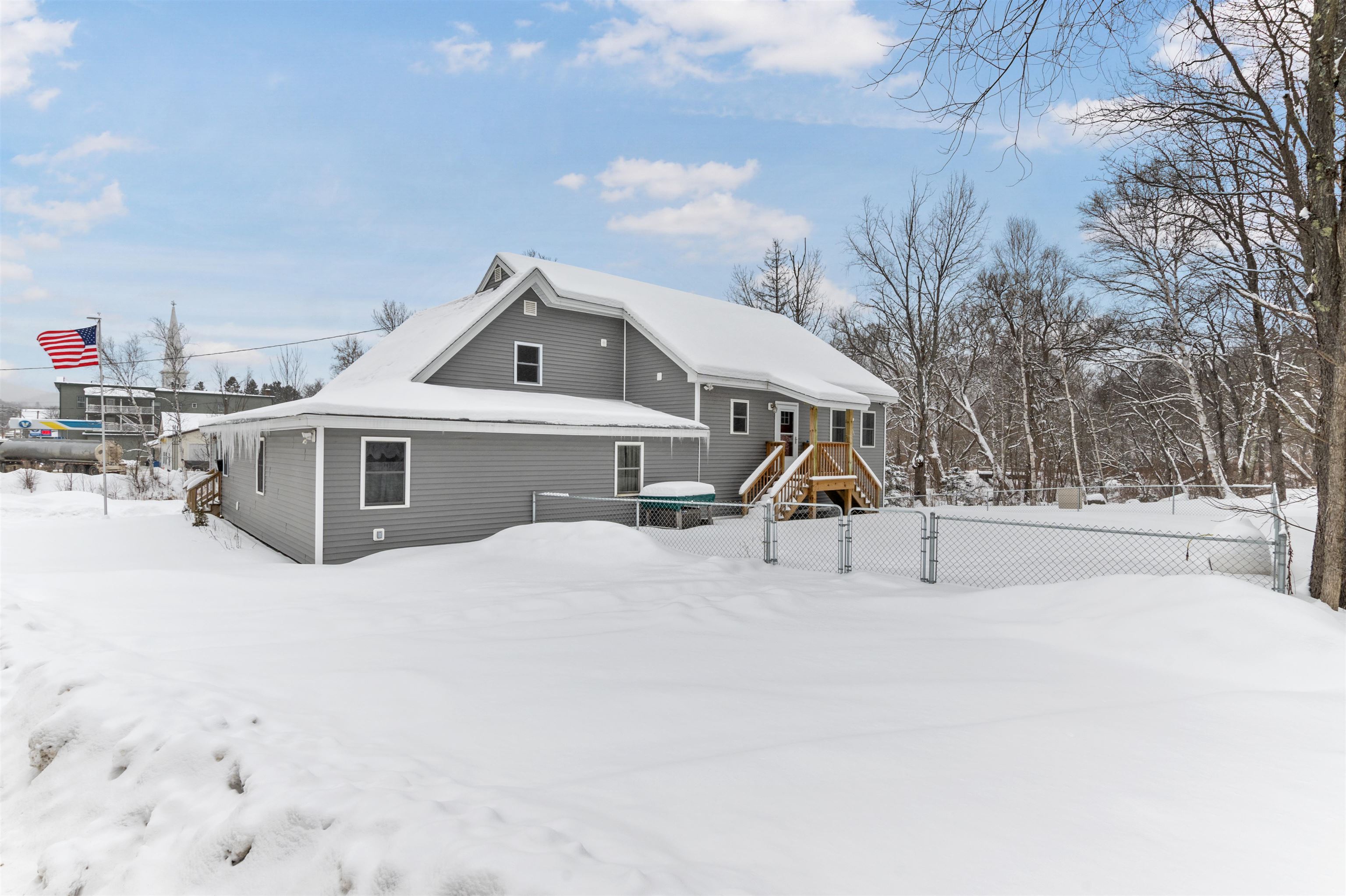 169 Main St, Colebrook, NH 03576