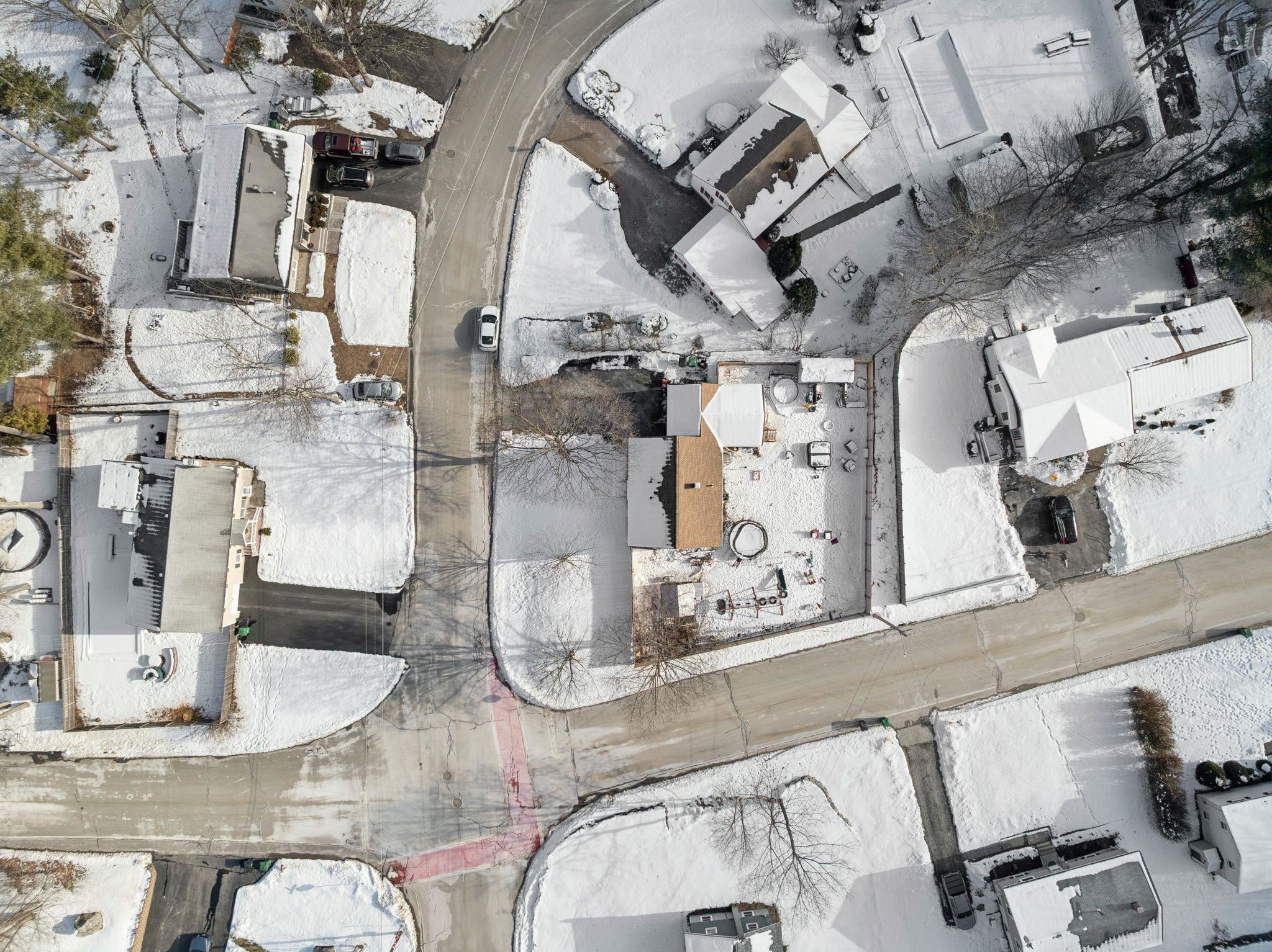 130 Westwood Dr, Nashua, NH 03062