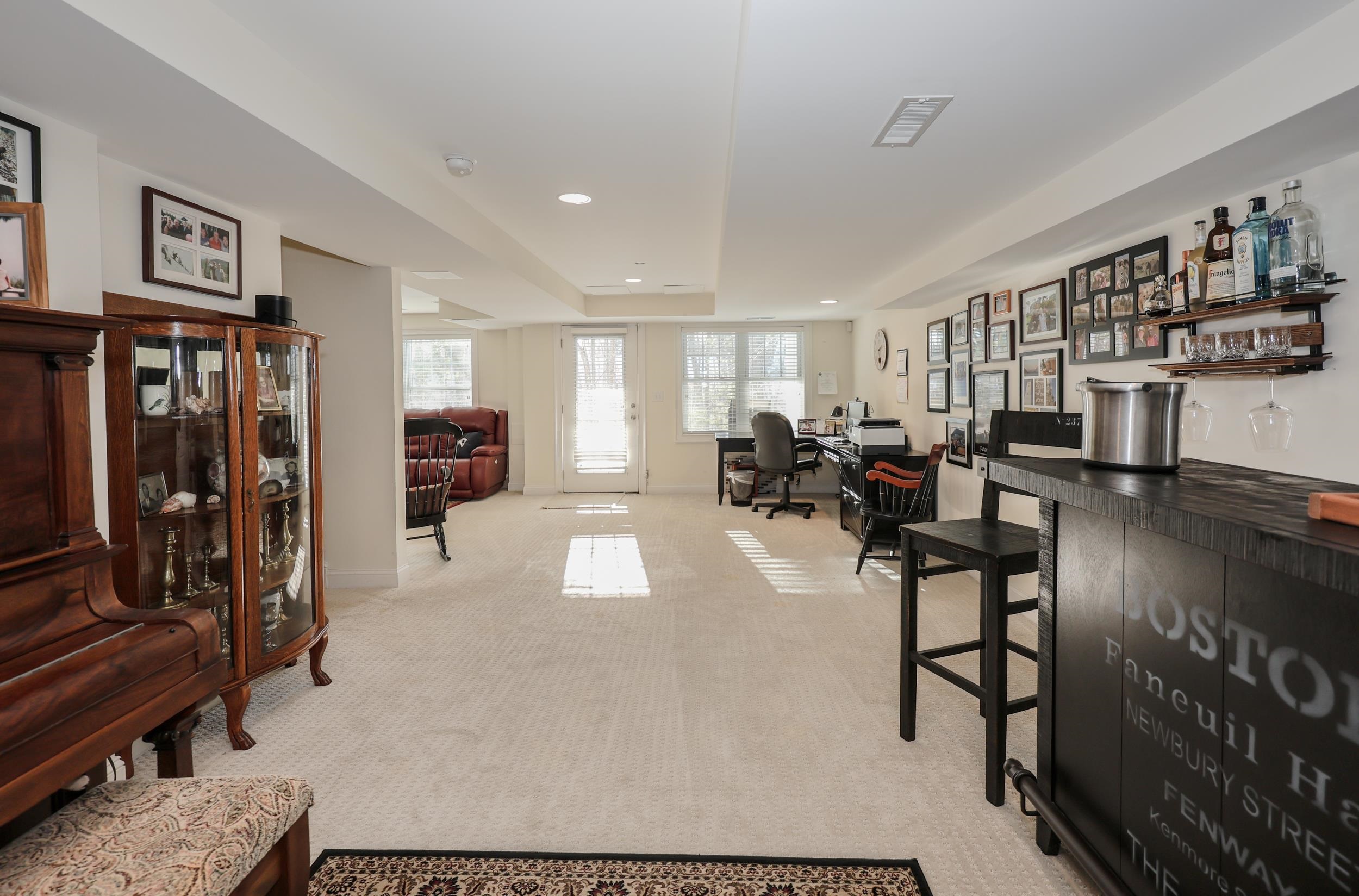 78 Woodview Way, Manchester, NH 03102